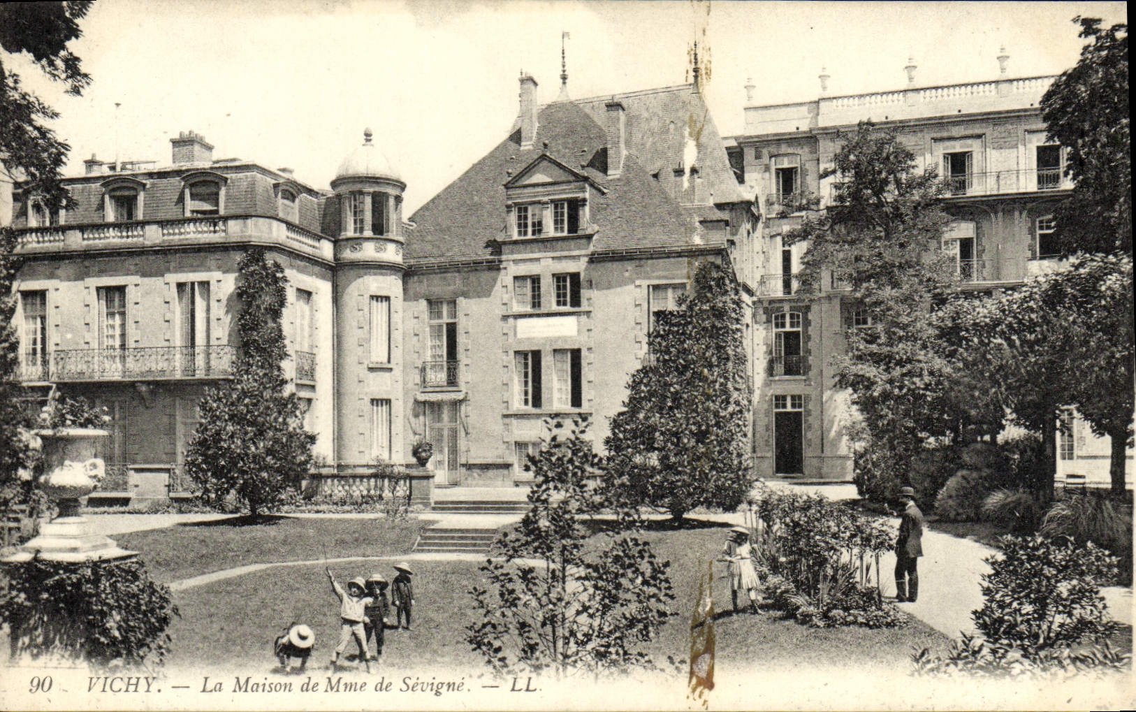 CPA Vichy La Maison de Mme de Sevigne