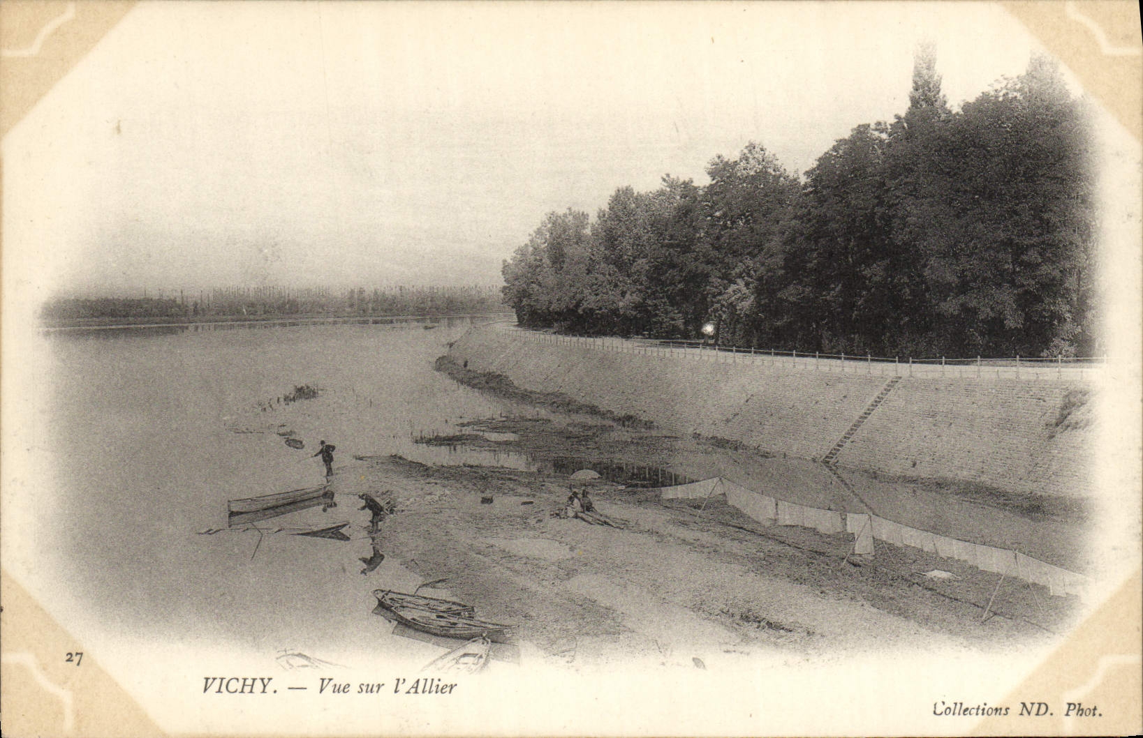 CPA Vichy Vue sur l'Allier 