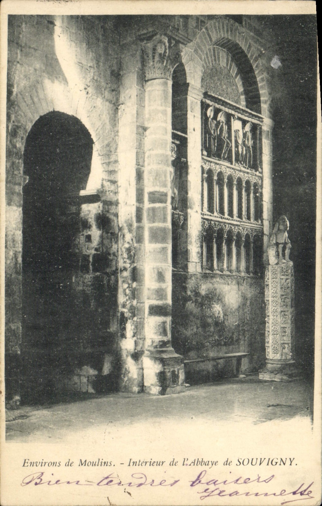 POSTAL Interior Enviorns de Moulins de la VENDIMIA de la abadía de Souvigny