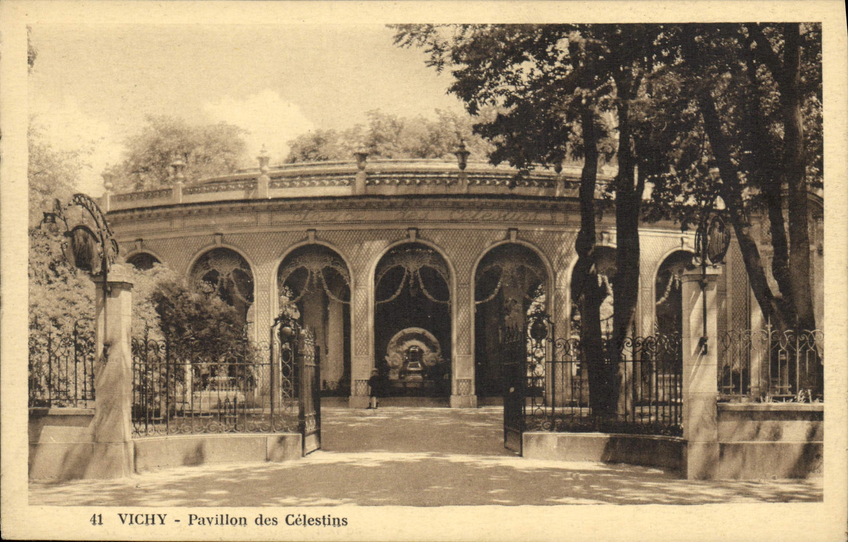 CPA Vichy Pavillon Des Celestins