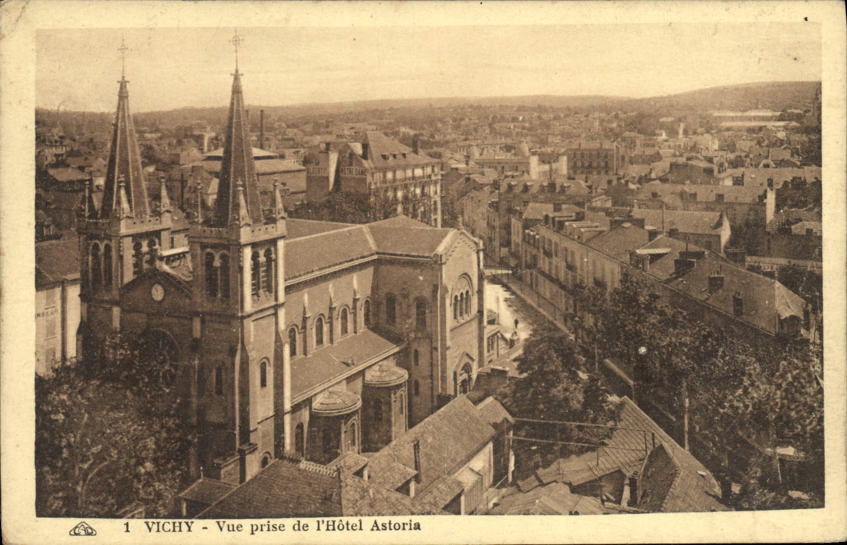 CPA Vichy Vue prise De L'Hotel Astoria