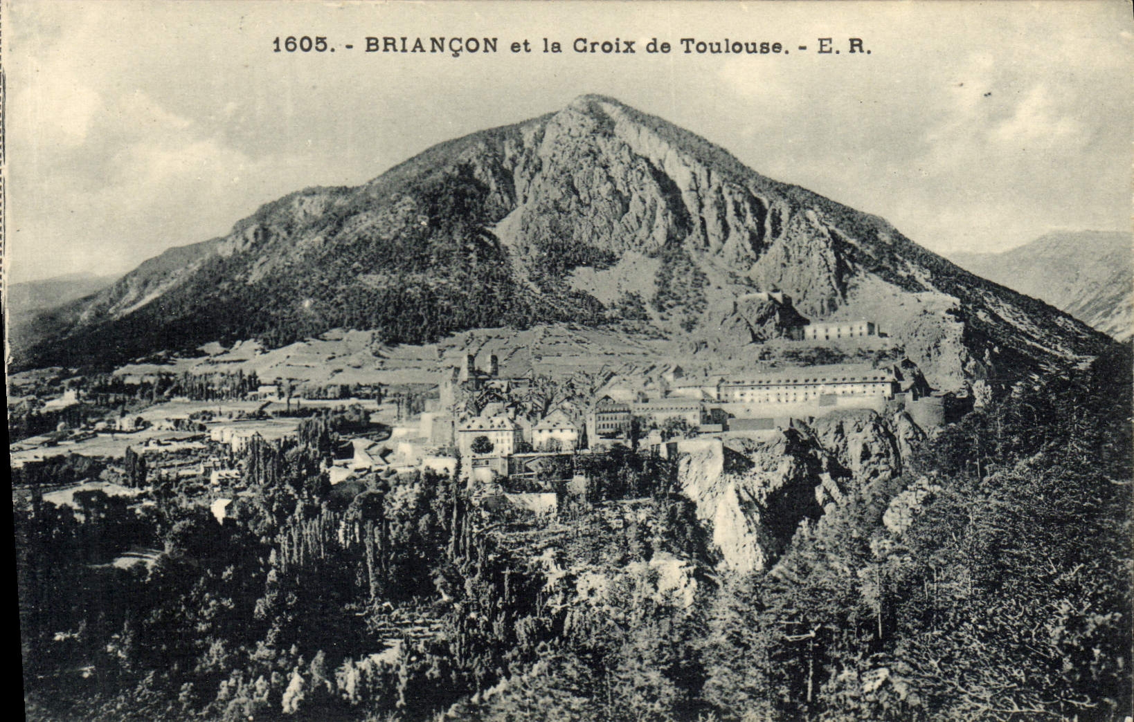 POSTAL Briançon de la VENDIMIA y la cruz de Toulouse