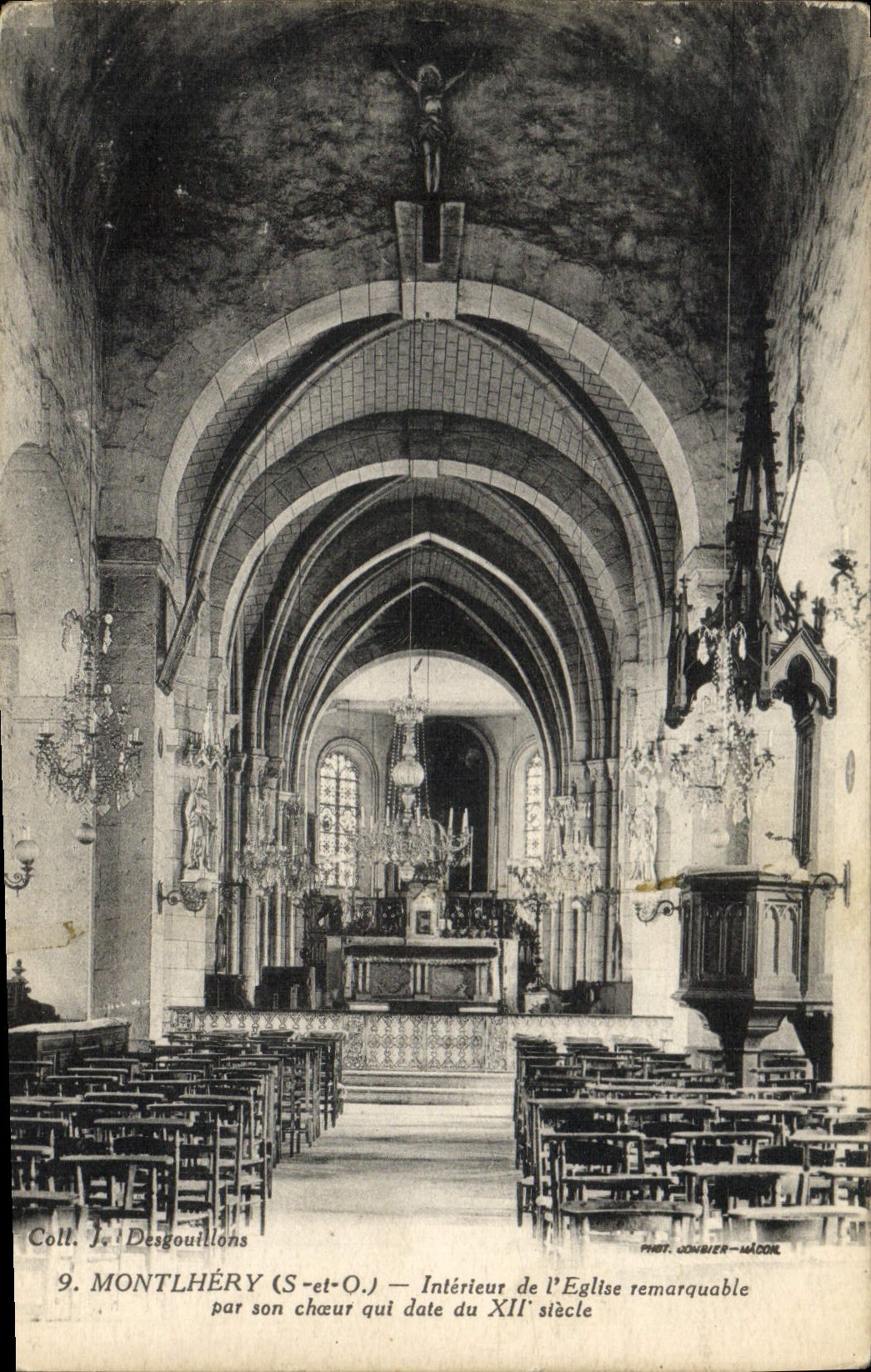 VINTAGE POSTCARD Interior Montlhery of the church