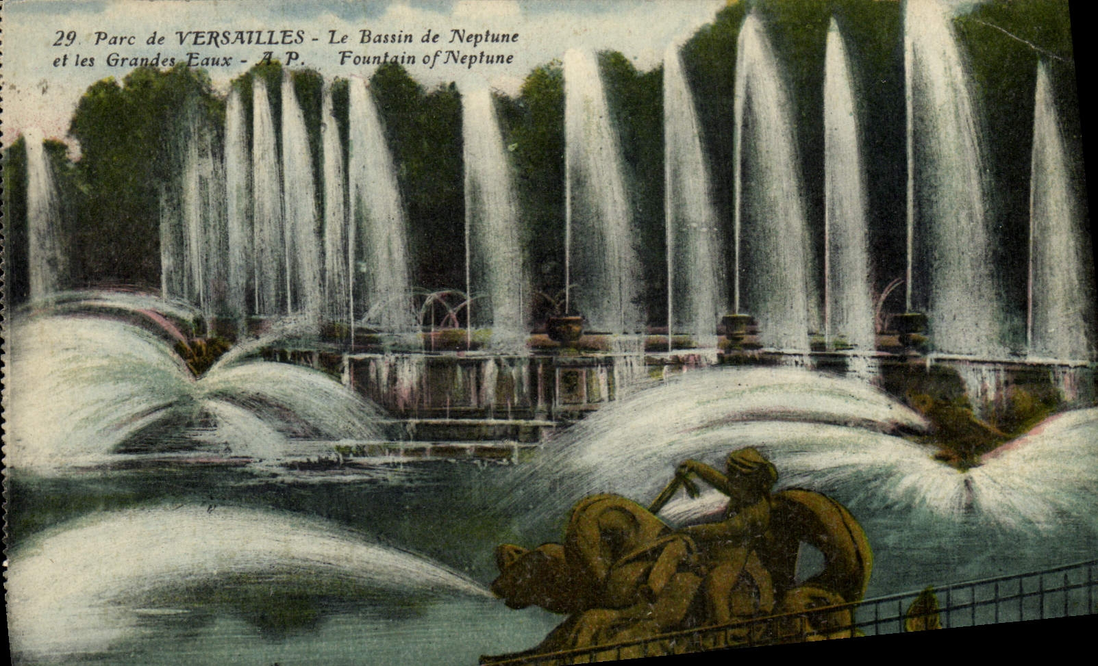 VINTAGE POSTCARD Park Of Versailles the Basin De Neptune and large water