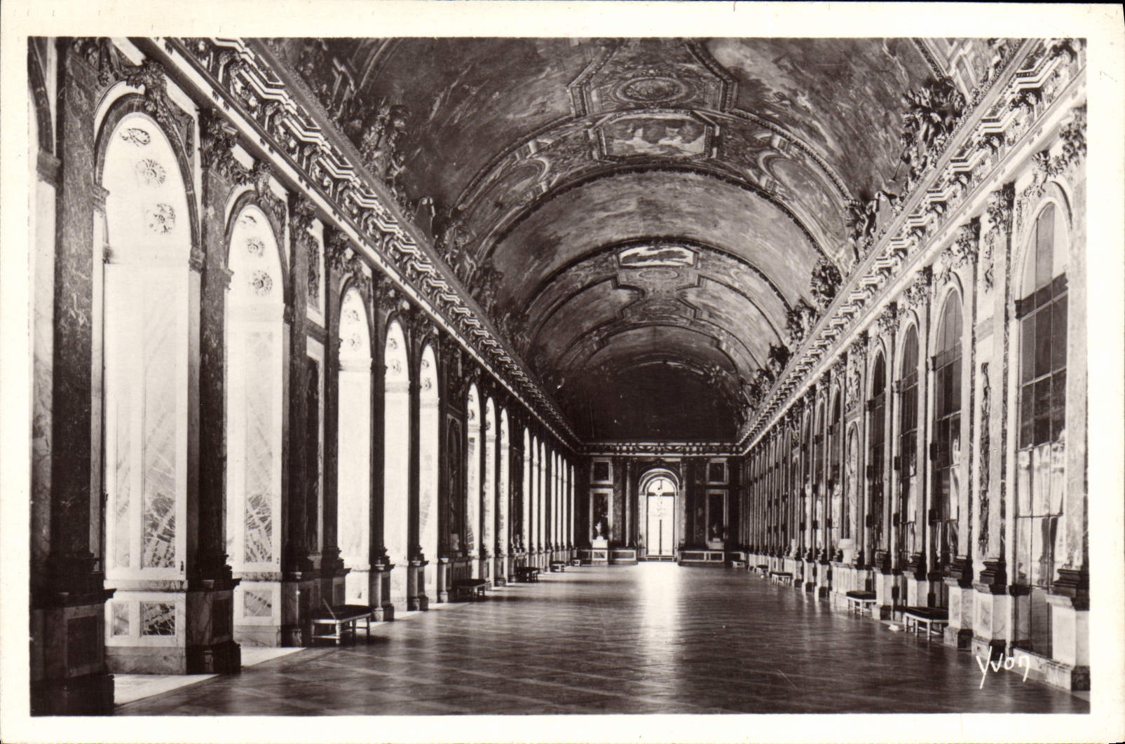VINTAGE POSTCARD Splendors And Charms Of Versailles Gallery of the ices Room of the signature of peace 1919