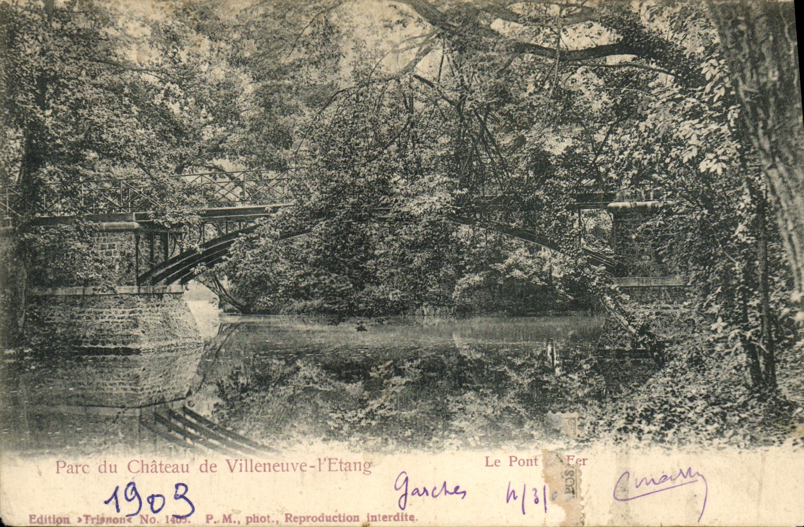 Parque de la POSTAL de la VENDIMIA del castillo de Villeneuve la charca