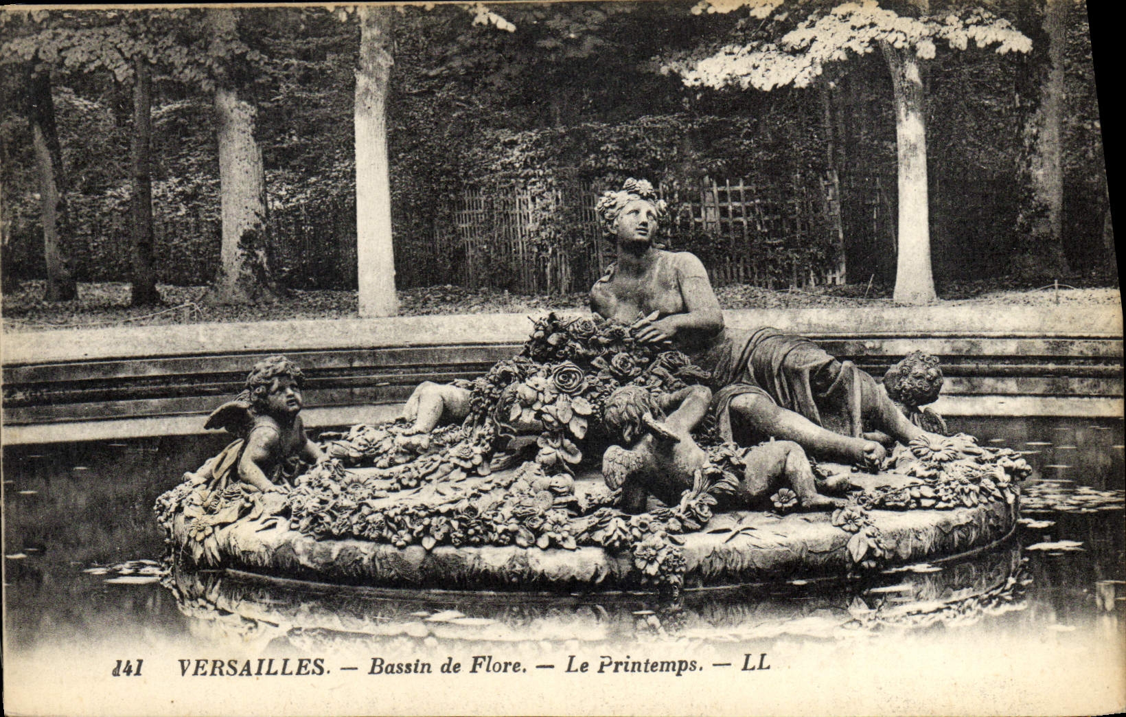 VINTAGE POSTCARD Versailles Basin of Flora spring
