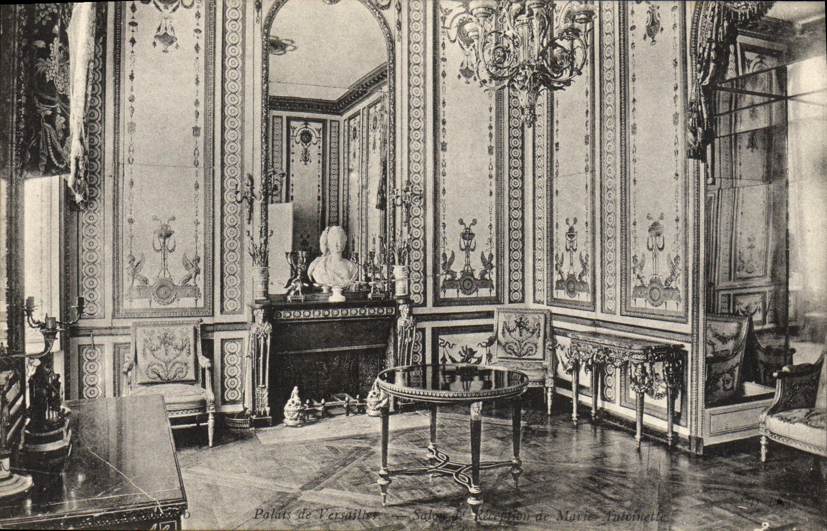 VINTAGE POSTCARD Versailles Reception room of Marie Antoinette
