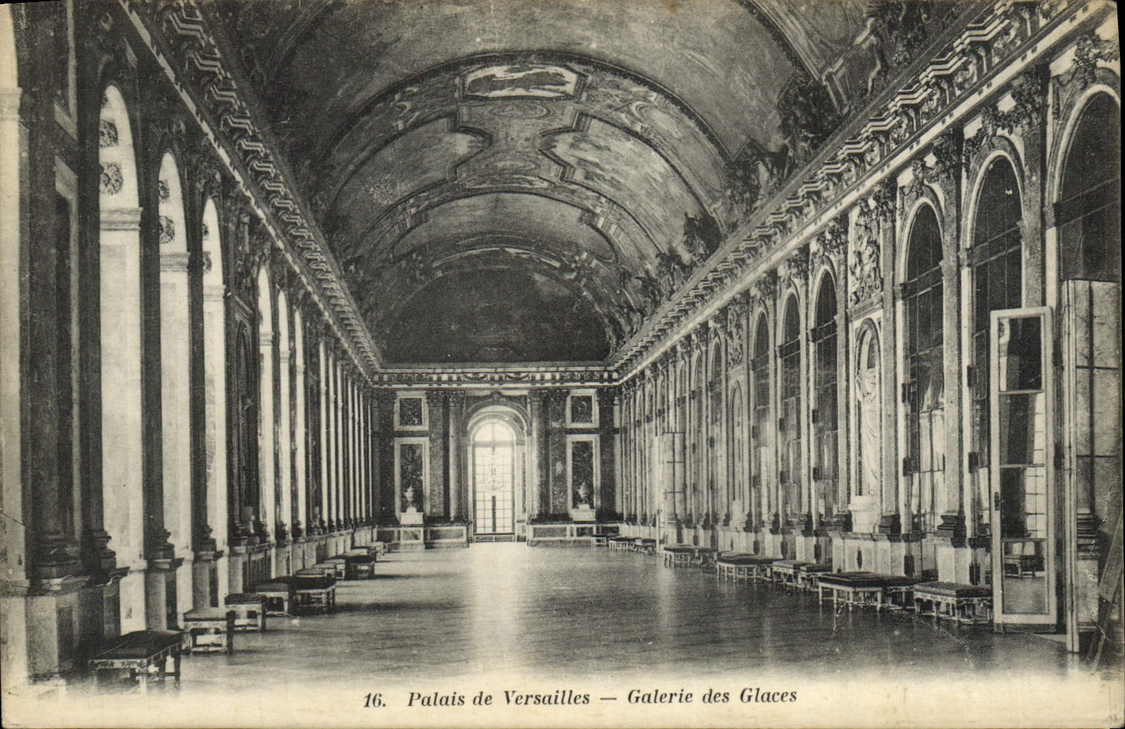 VINTAGE POSTCARD Versailles Gaterie of the Ices