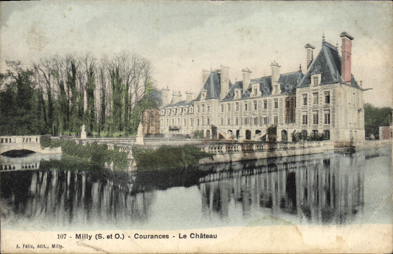 VINTAGE POSTCARD Milly Courances the Castle