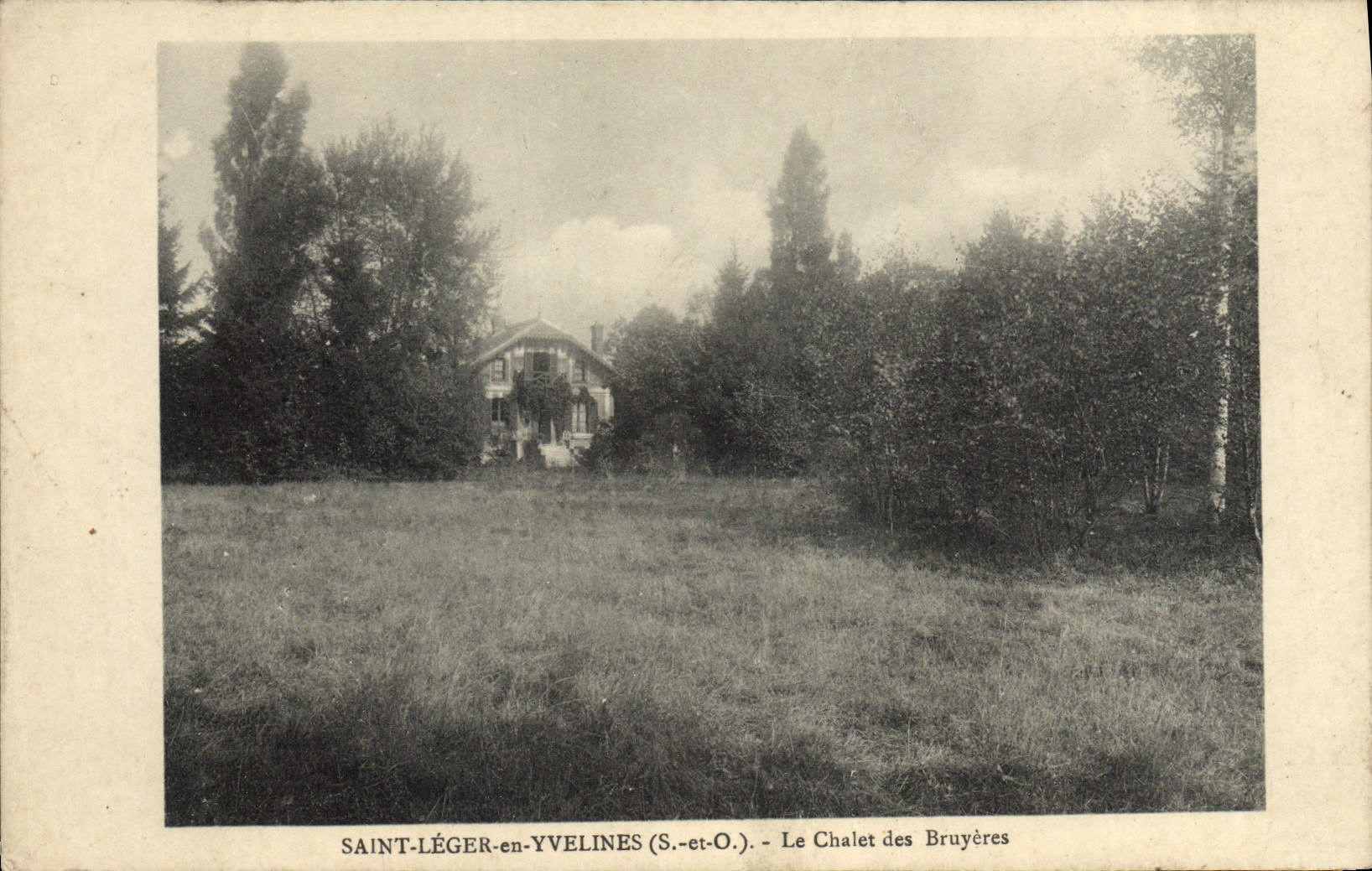 VINTAGE POSTCARD Holy Light in Yvelines the Country cottage of the Heathers