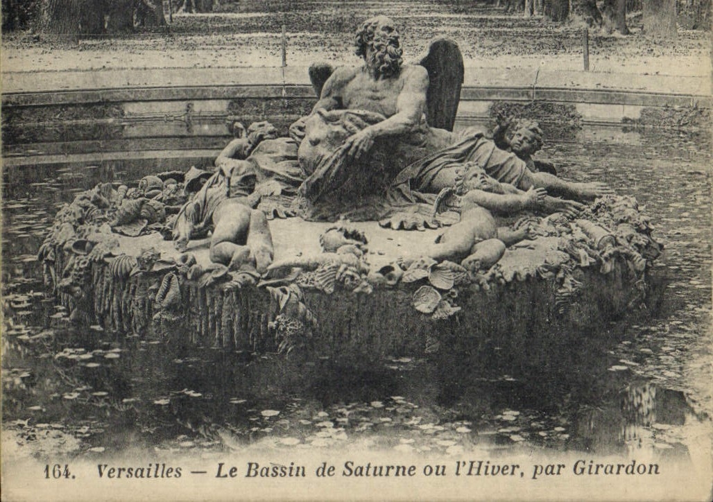 CPA Versailles Le Bassin de Saturne ou L'Hiver Par Girardon
