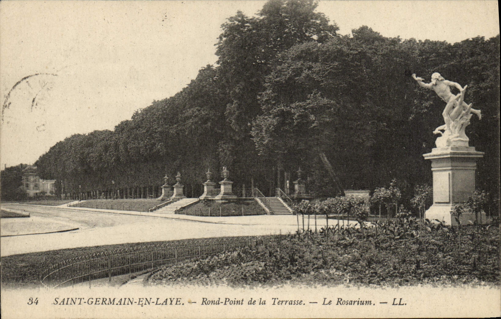 CPA St Germain en Laye Rond Point de la Terrasse Le rosarium