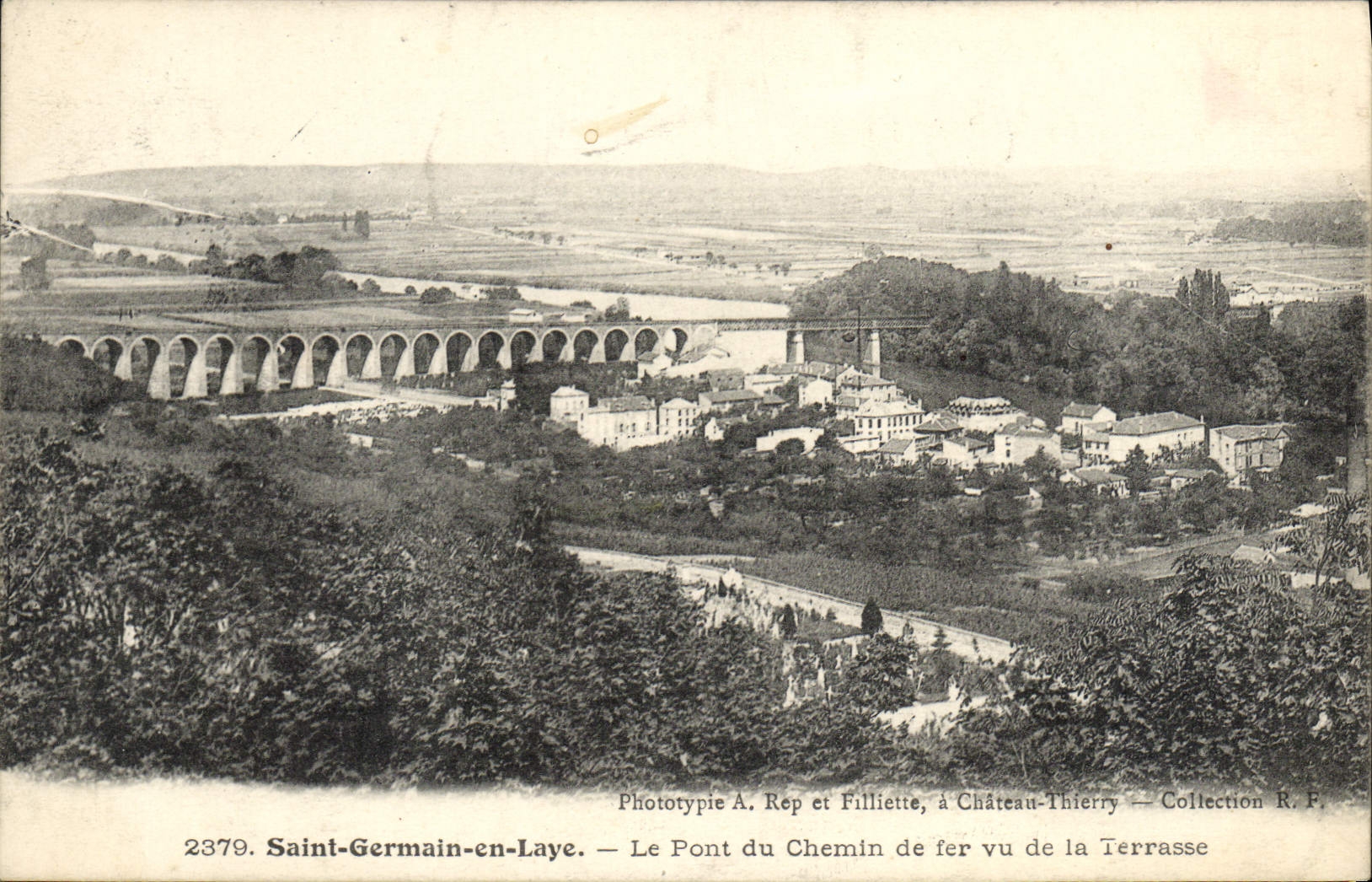 CPA St Germain en Laye Le Pont du Chemin de Fer Vu de la Terrasse