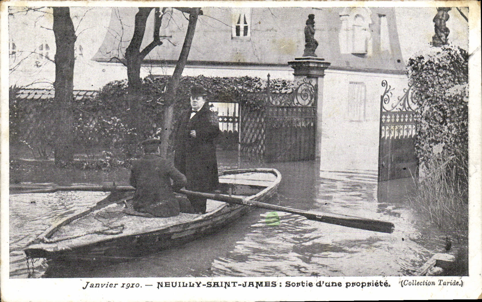 VINTAGE POSTCARD Holy Neuilly James Left a property Floods 1910