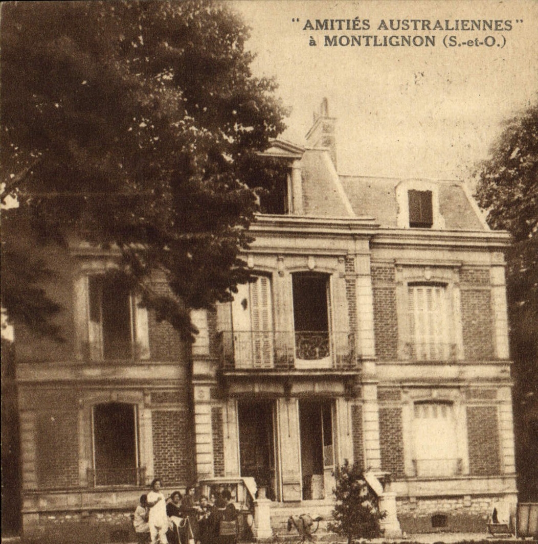 VINTAGE POSTCARD Australian Amities has Montlignon Australia