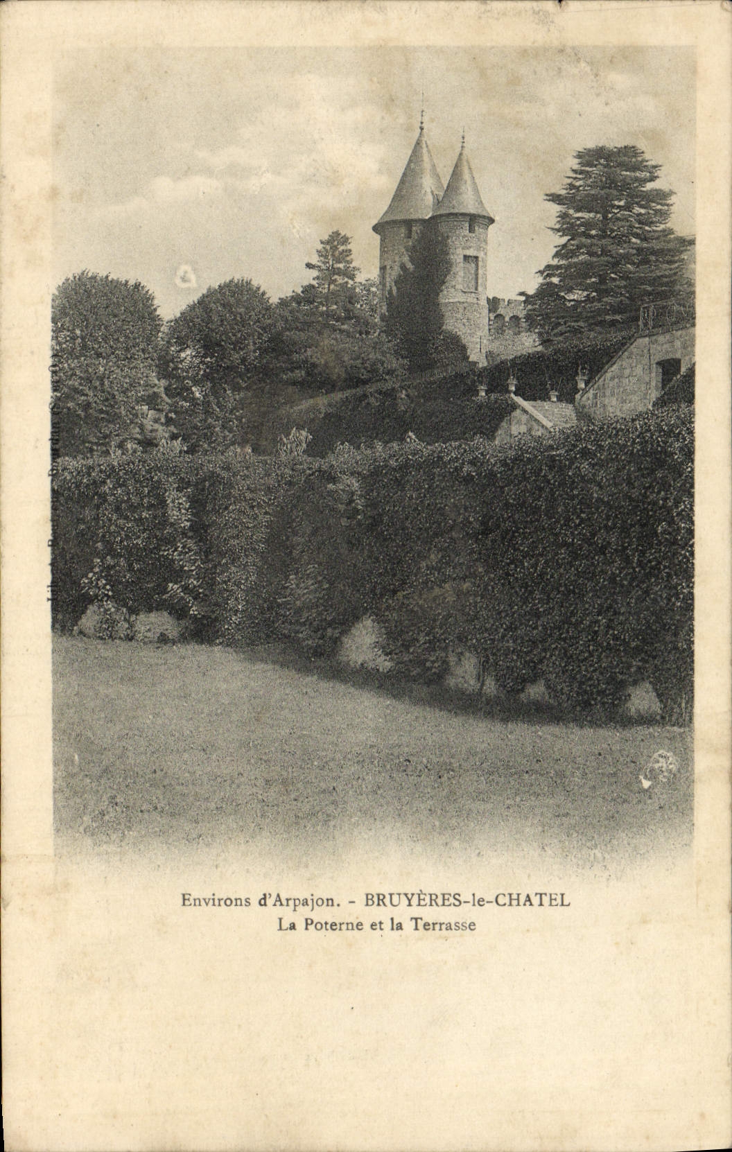 VINTAGE POSTCARD Surroundings of Arpajon Heathers Chatel the Postern and the Terrace