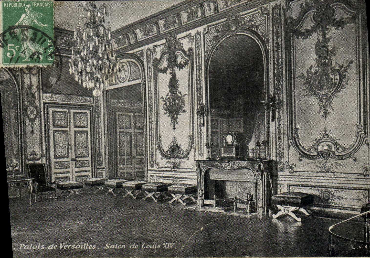 VINTAGE POSTCARD Palate of Versailles Living room of Louis XIV