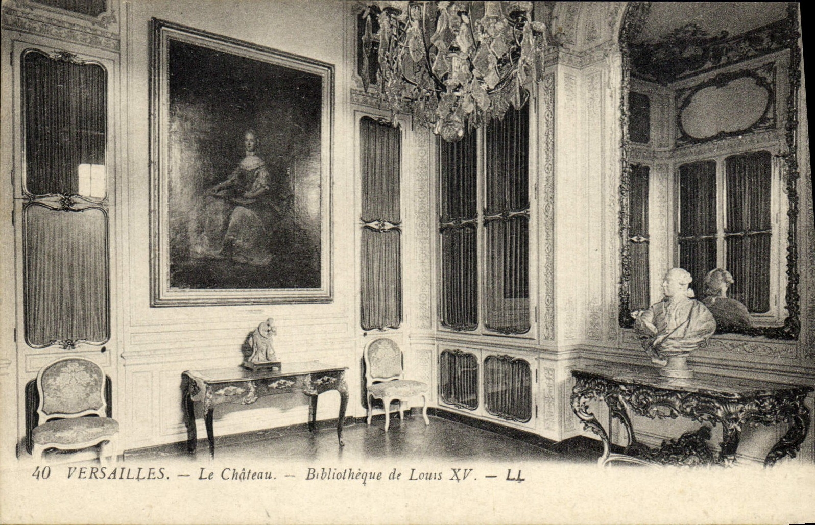 VINTAGE POSTCARD Versailles the Castle Library of Louis XV