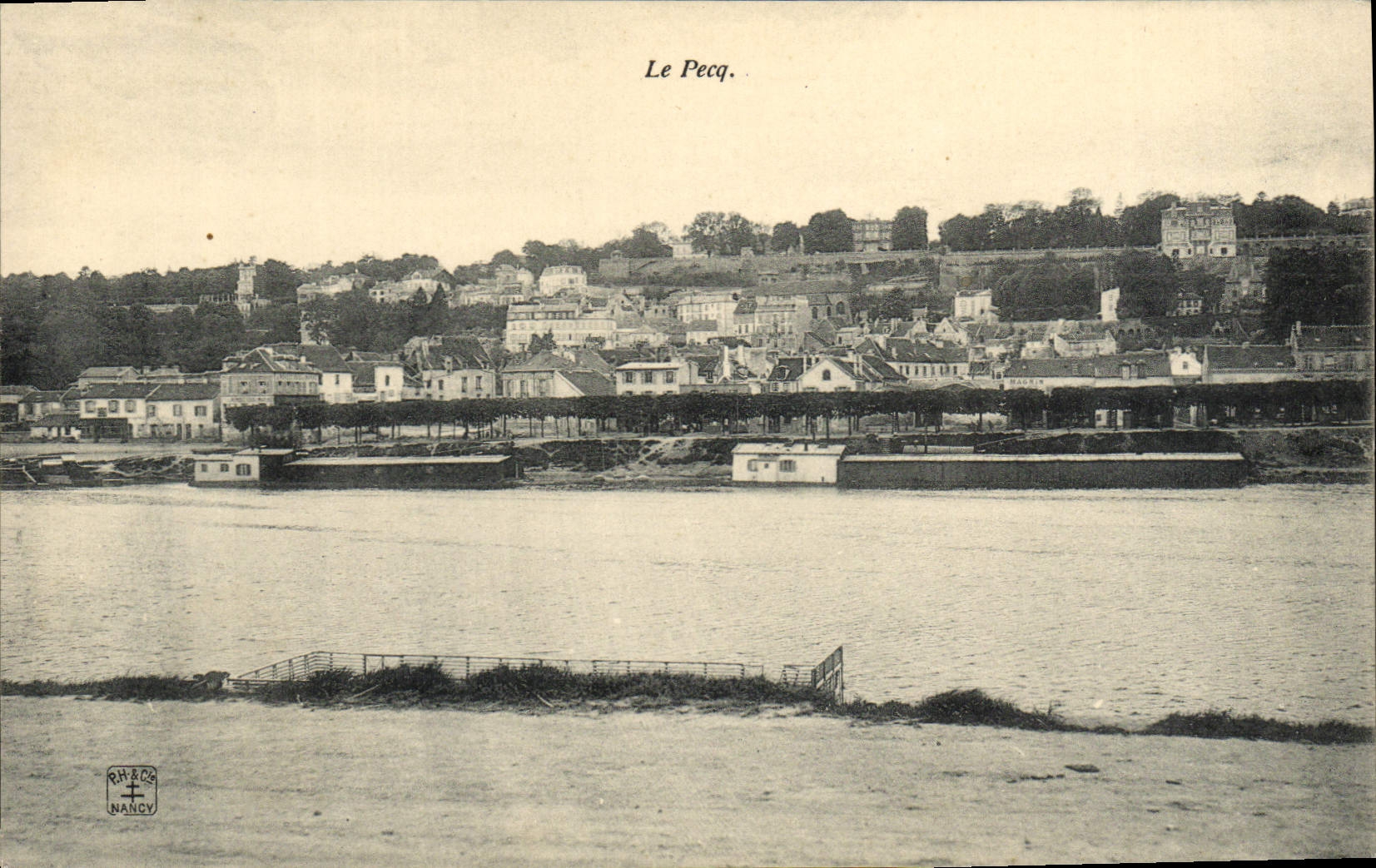 VINTAGE POSTCARD Pecq