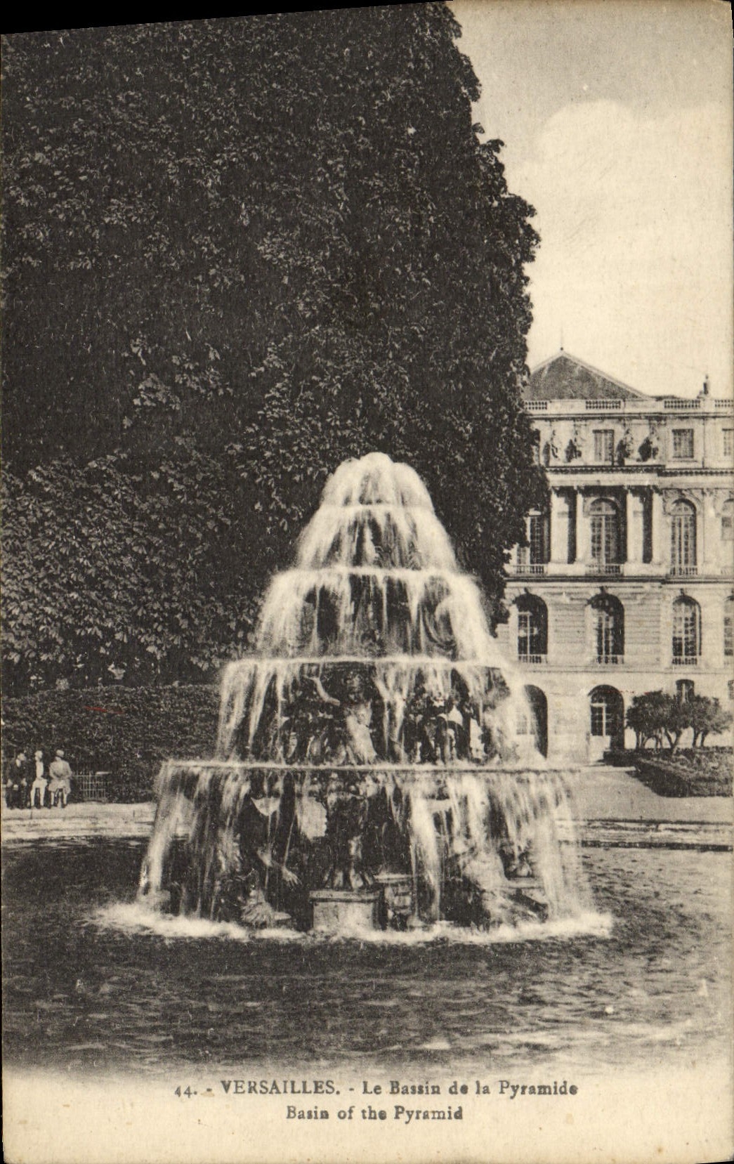 VINTAGE POSTCARD Versailles the Basin of the Pyramid
