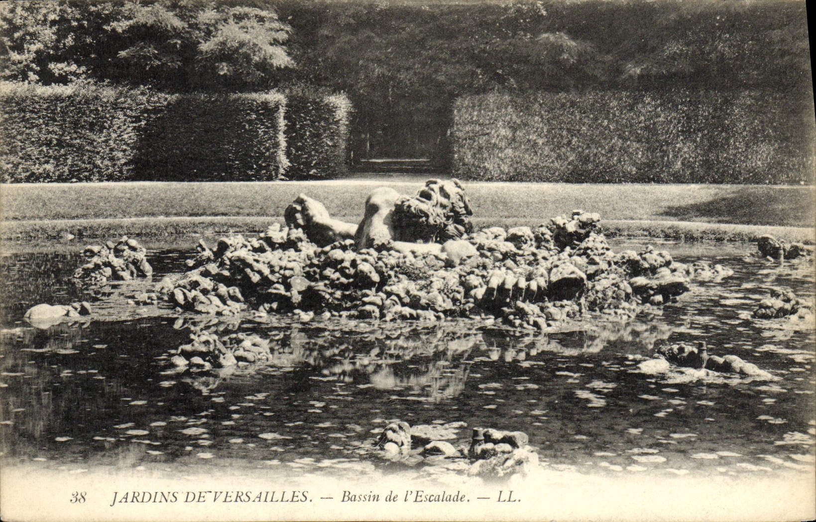 VINTAGE POSTCARD Gardens of Versailles Basin of the Climbing