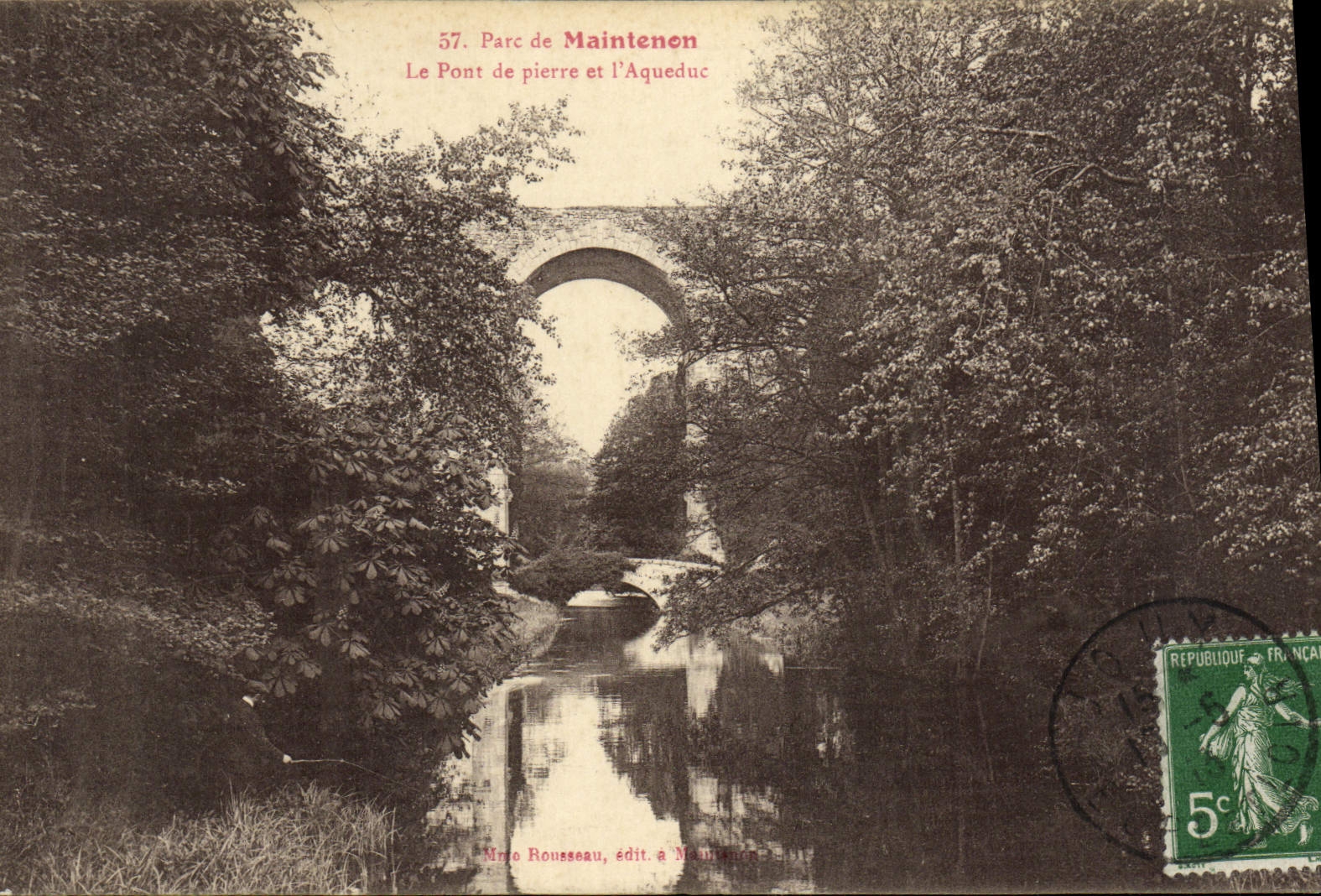 Parque de la POSTAL de la VENDIMIA de Maintenon el puente de piedra y el acueducto