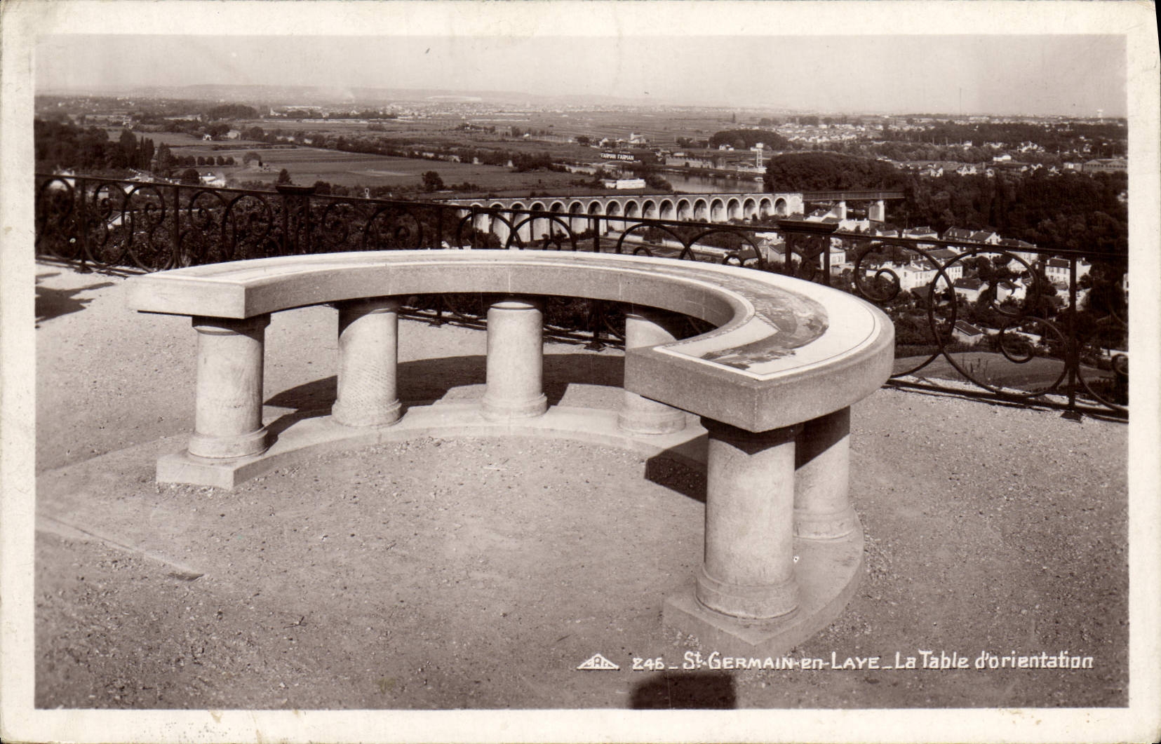 CPA St Germain en Laye La Table d'orientation
