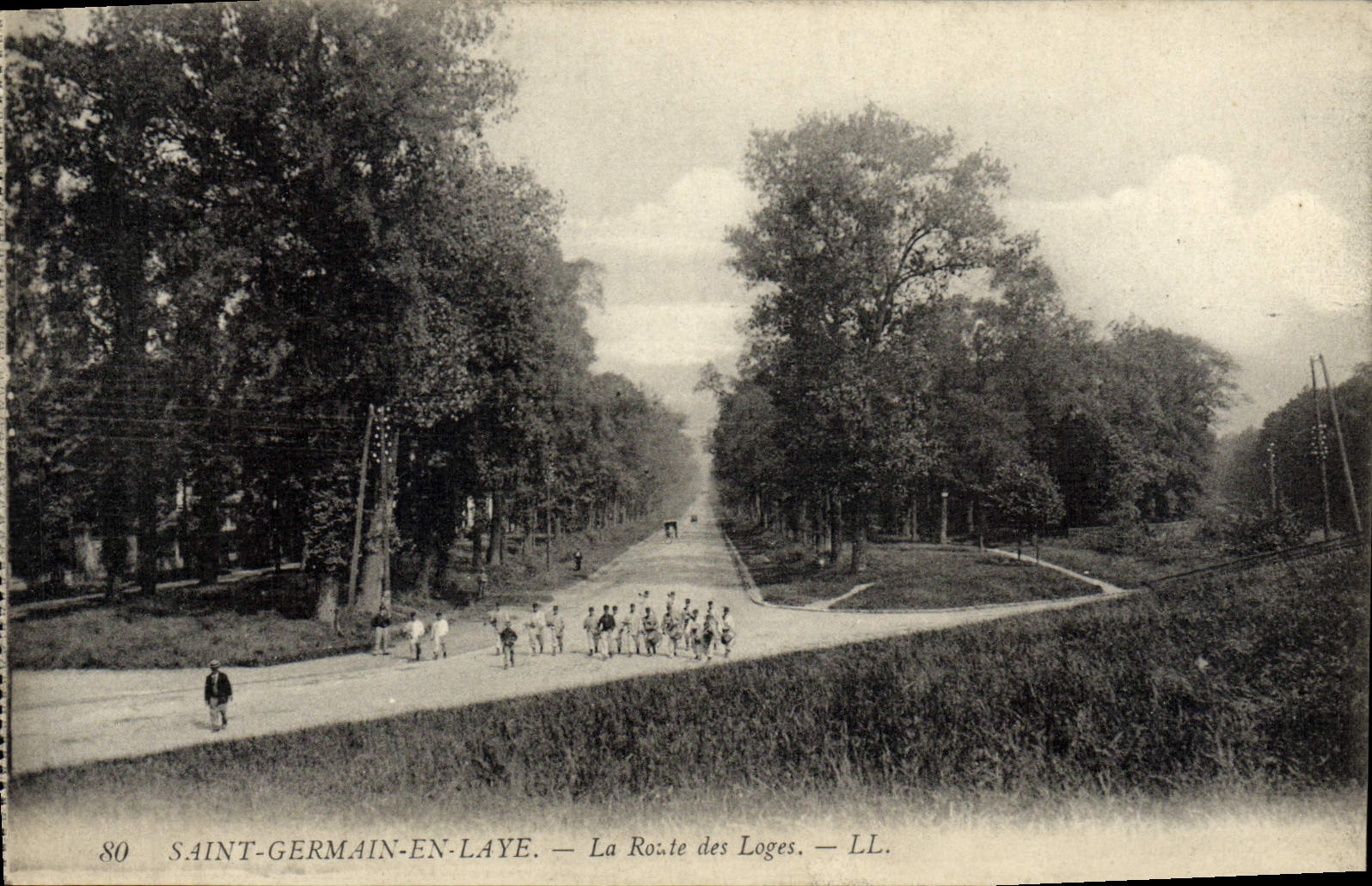 CPA Saint Germain en Laye La Route des Loges Soldats