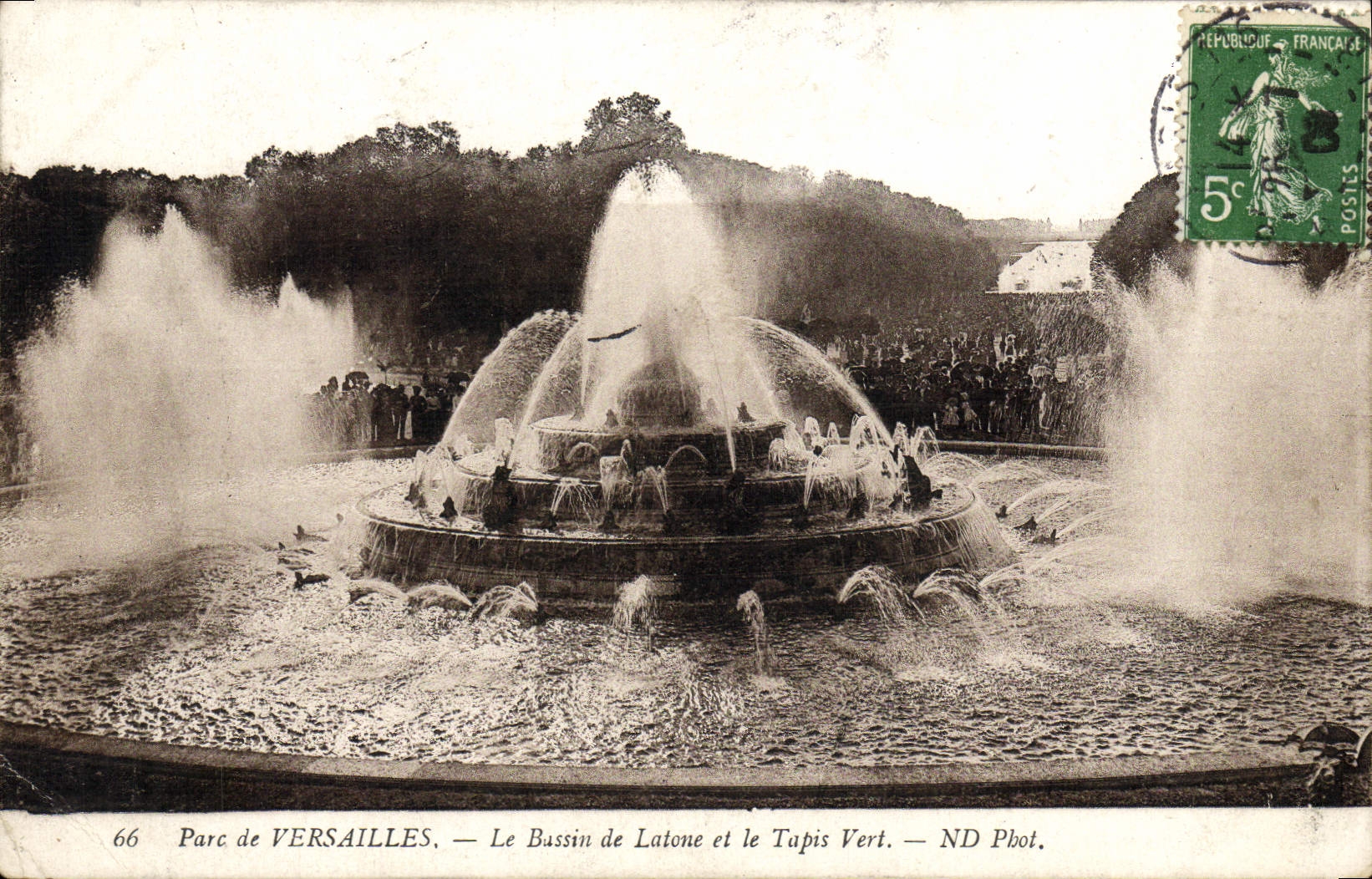 VINTAGE POSTCARD Park of Versailles the Basin of Latone and the Green Carpet