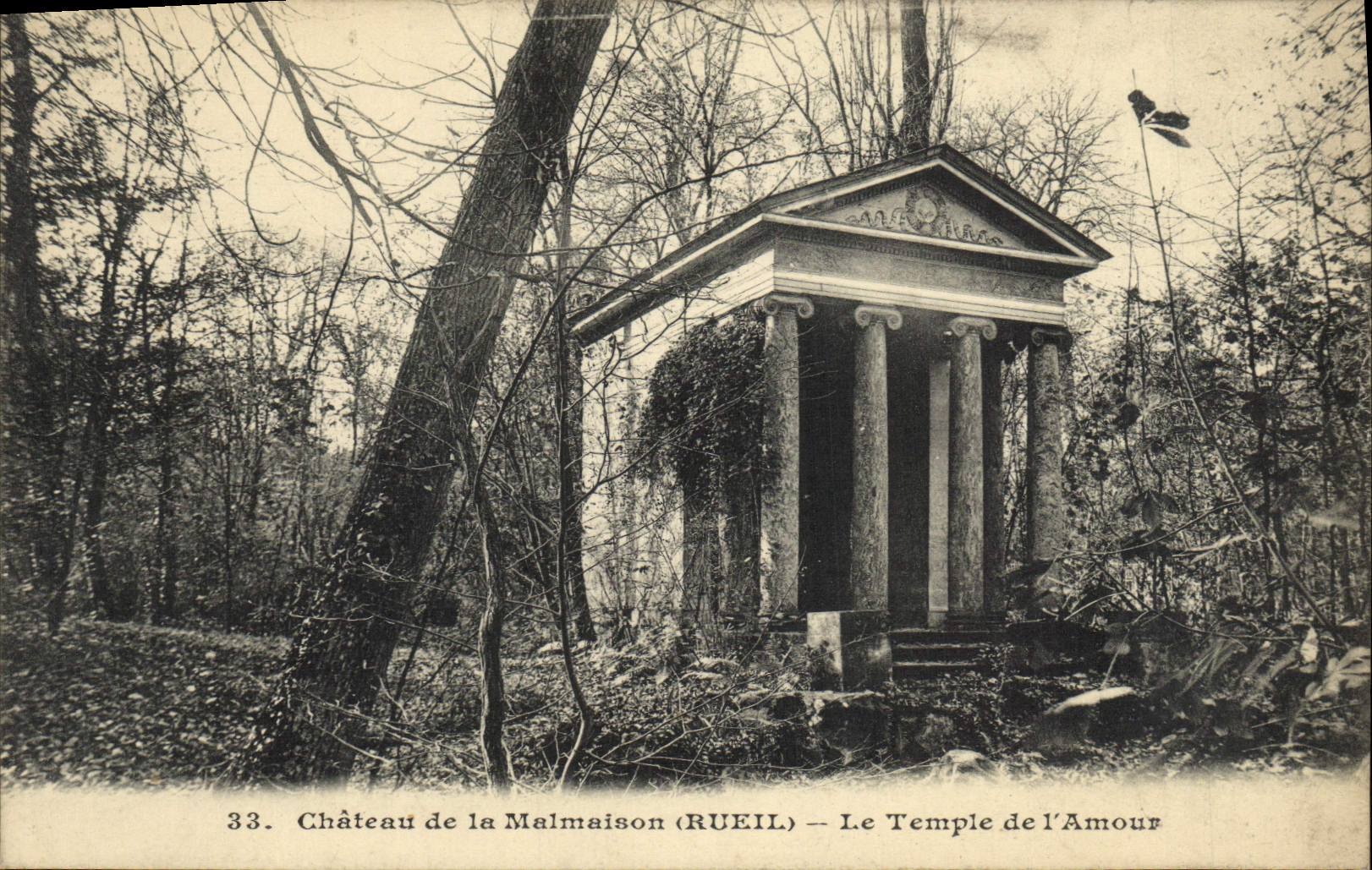 CPA Chateau de la Malmaison Le Temple de l'Amour