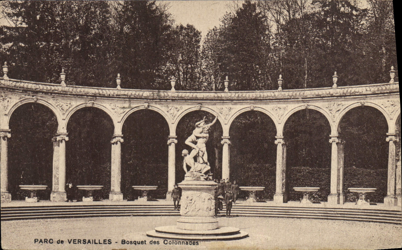 VINTAGE POSTCARD Park of Versailles Thicket of the Colonnades