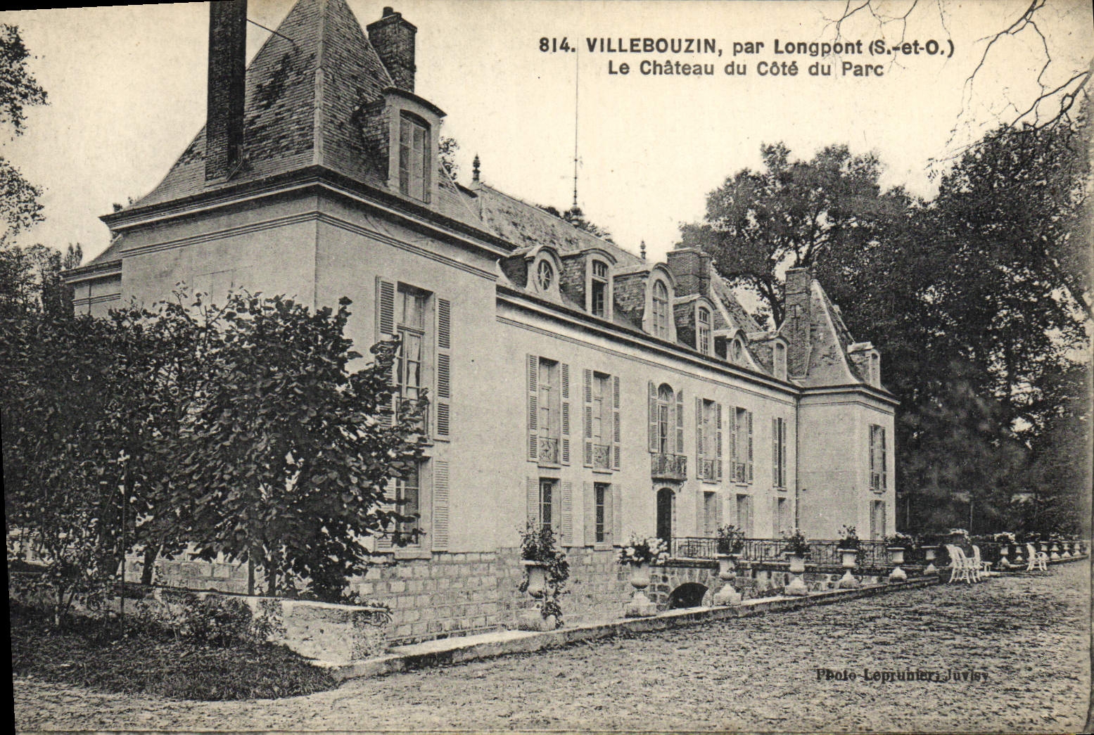 CPA Villebouzin Par Longpont Le chateau du cote du parc