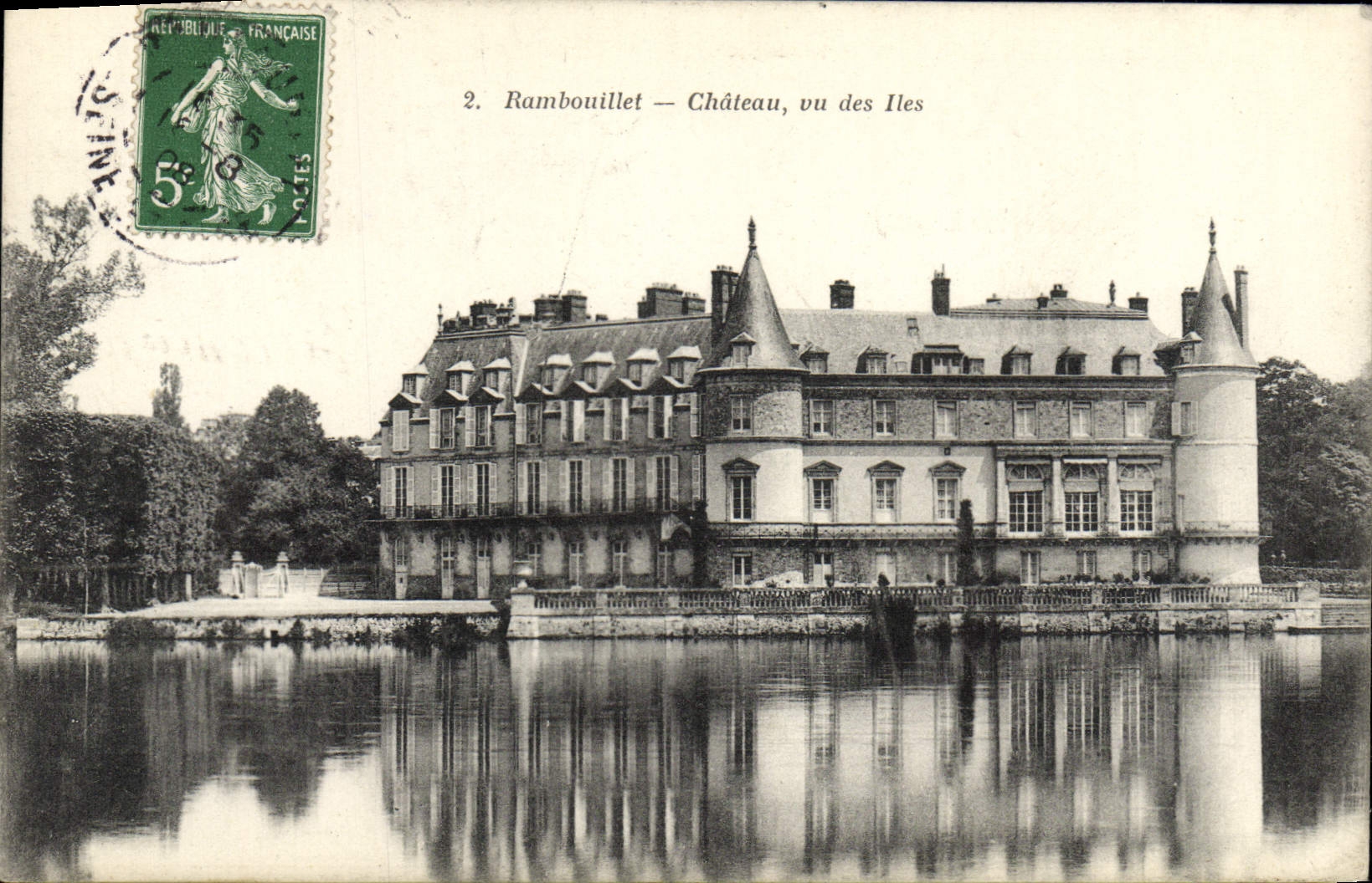 CPA Rambouillet Chateau Vu Des iles
