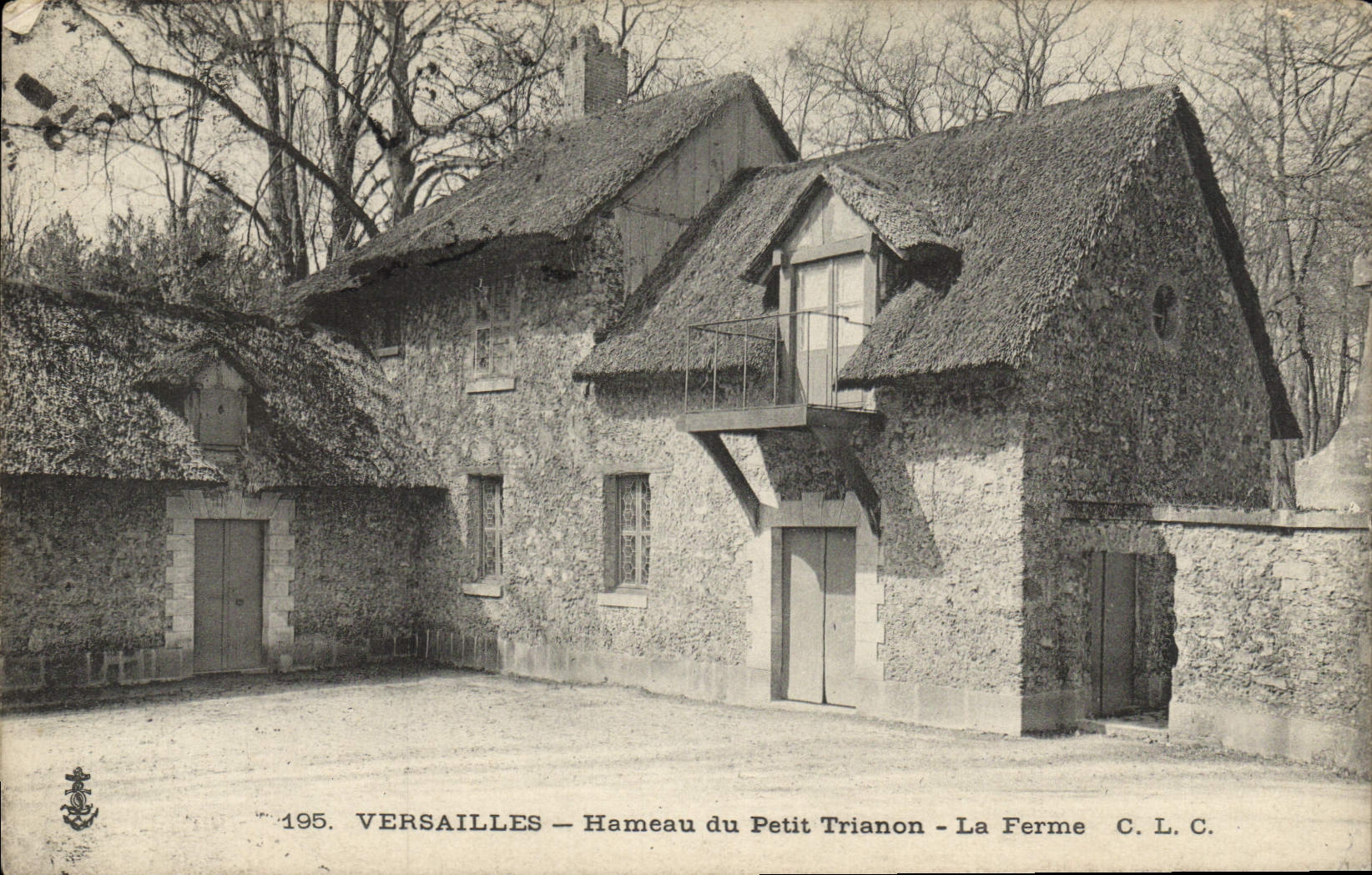 VINTAGE POSTCARD Versailles Hamlet Of Small the trianon the Farm