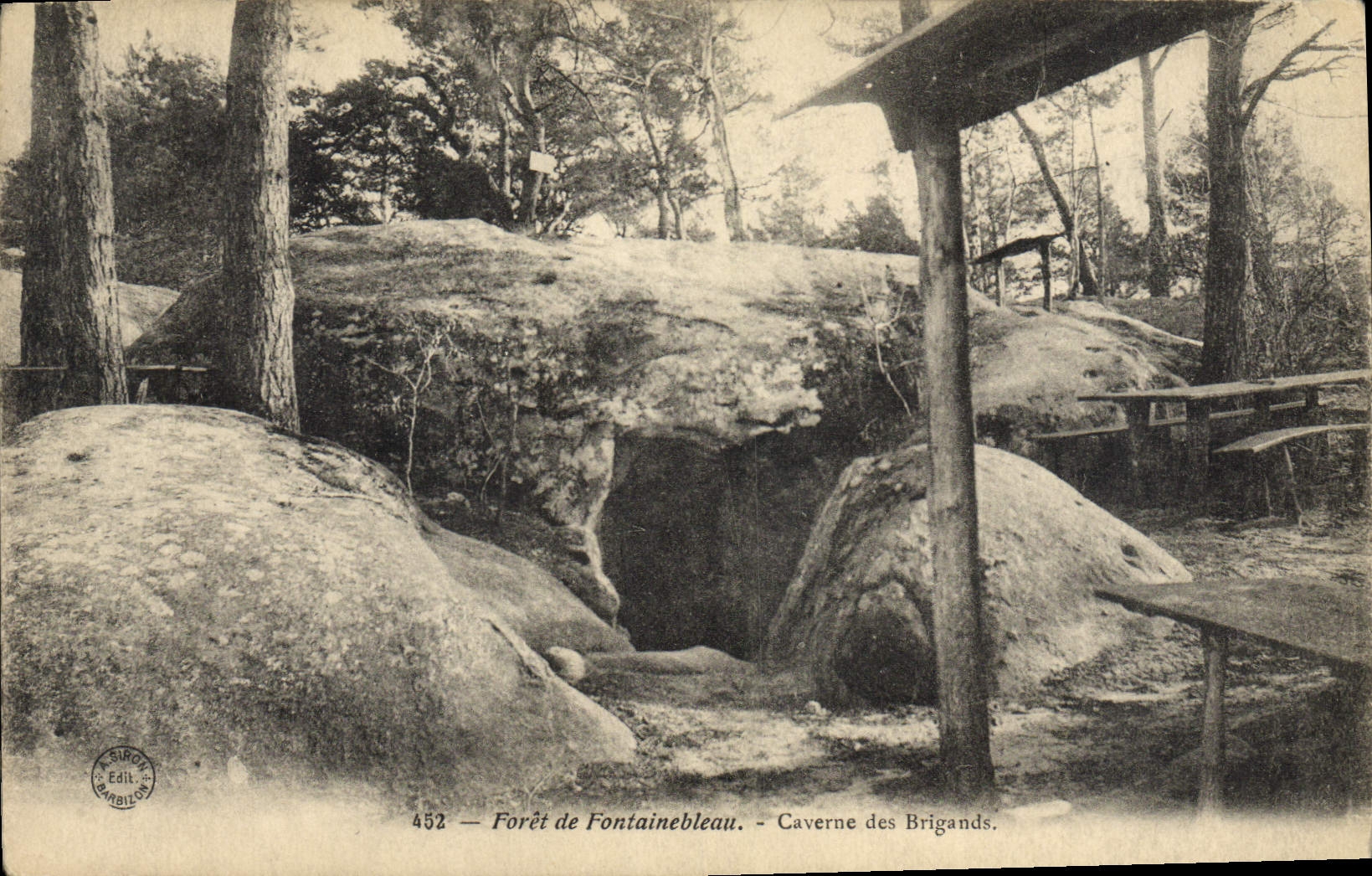 CPA Foret De Fontainebleau Caverne des Brigands