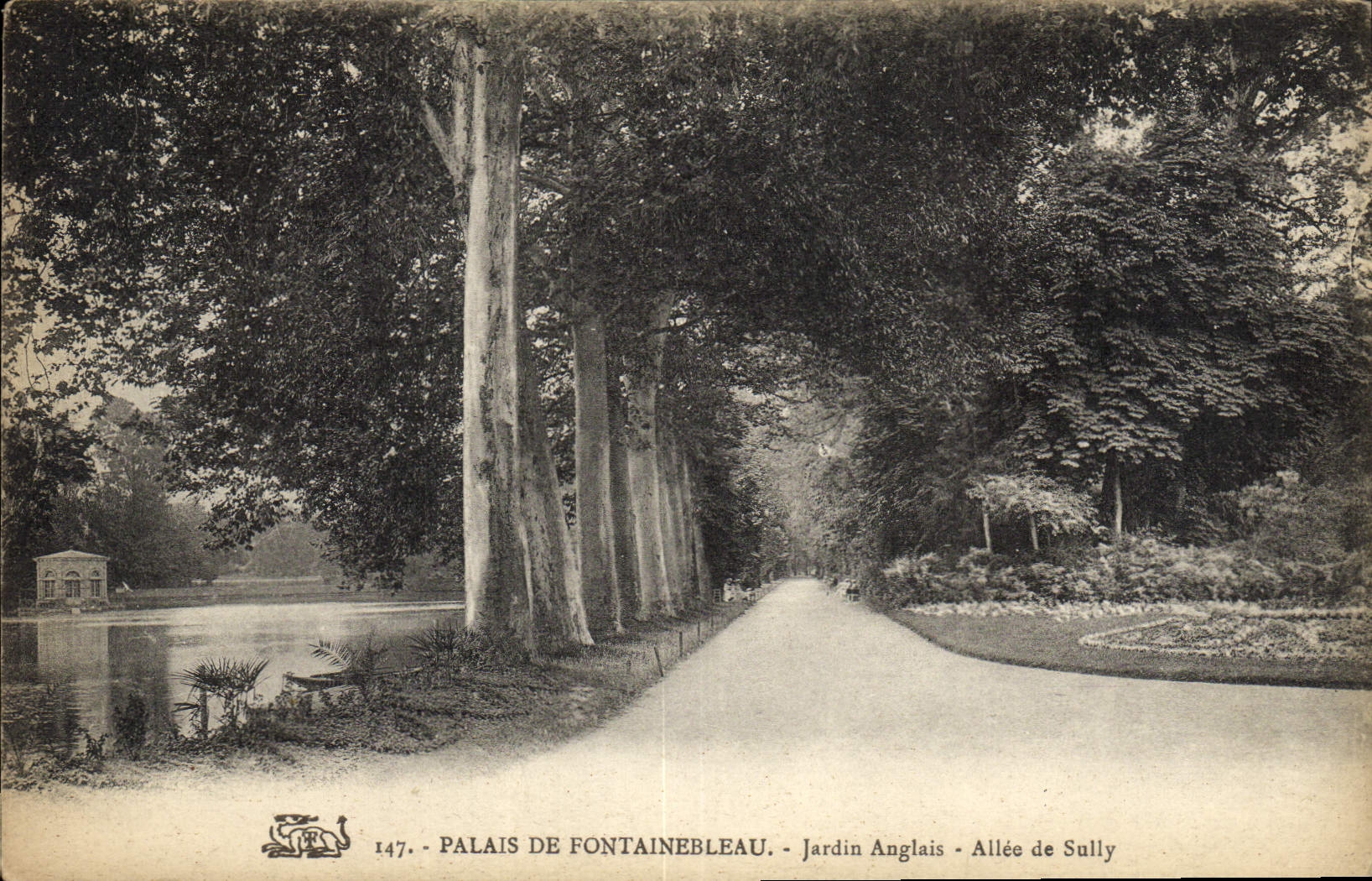 CPA Palais De Fontainebleau Jardin Anglais Allee De Sally