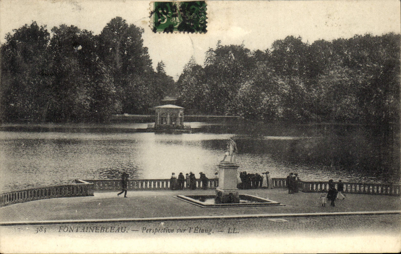 CPA Fontainebleau Perspective Sur l'Etang