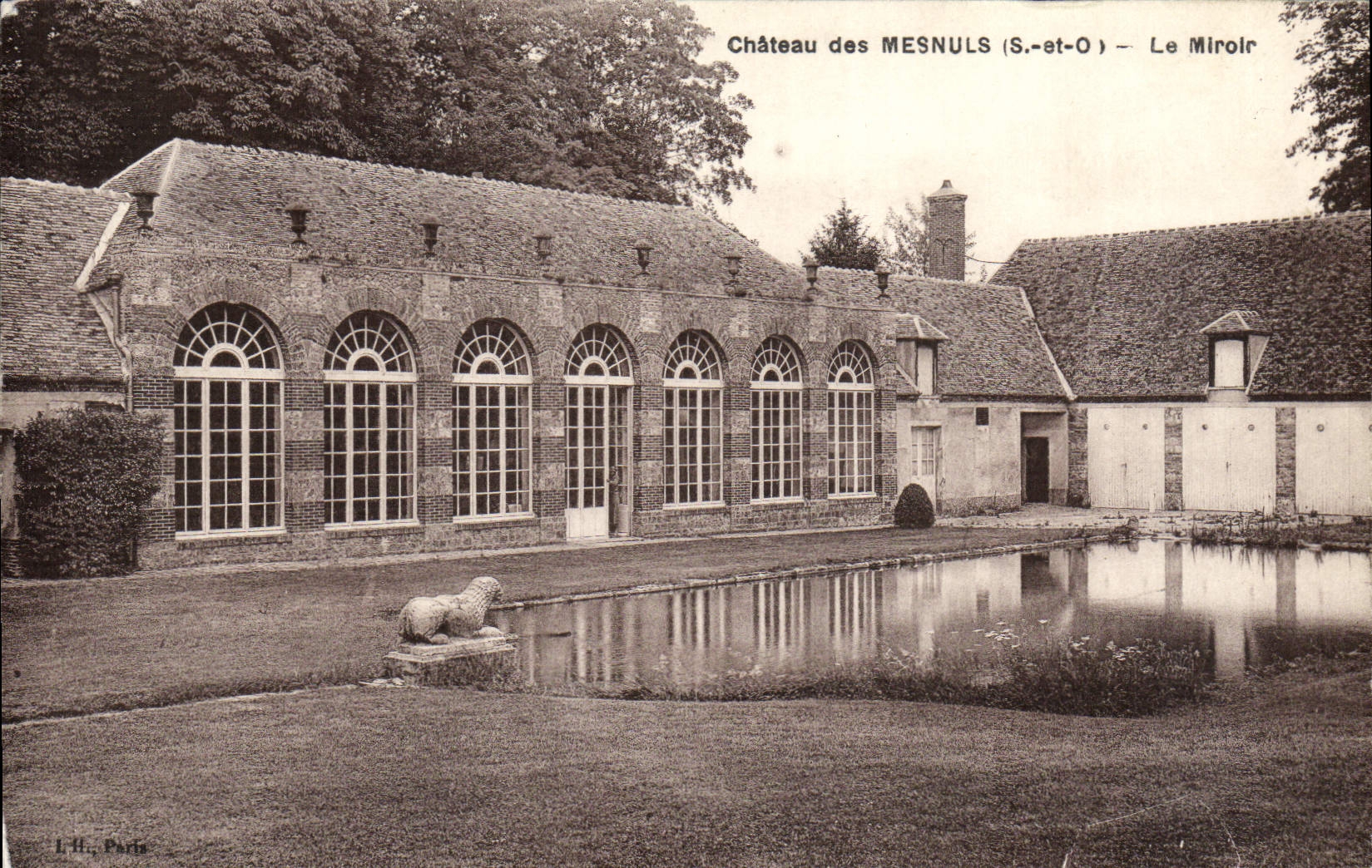 CPA Chateau Des Mesnuls Le Miroir