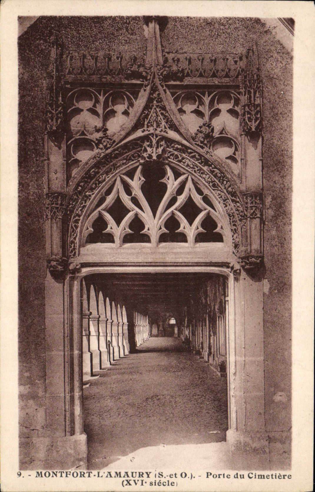 CPA Montfort L'Amaury Porte du Cimetiere