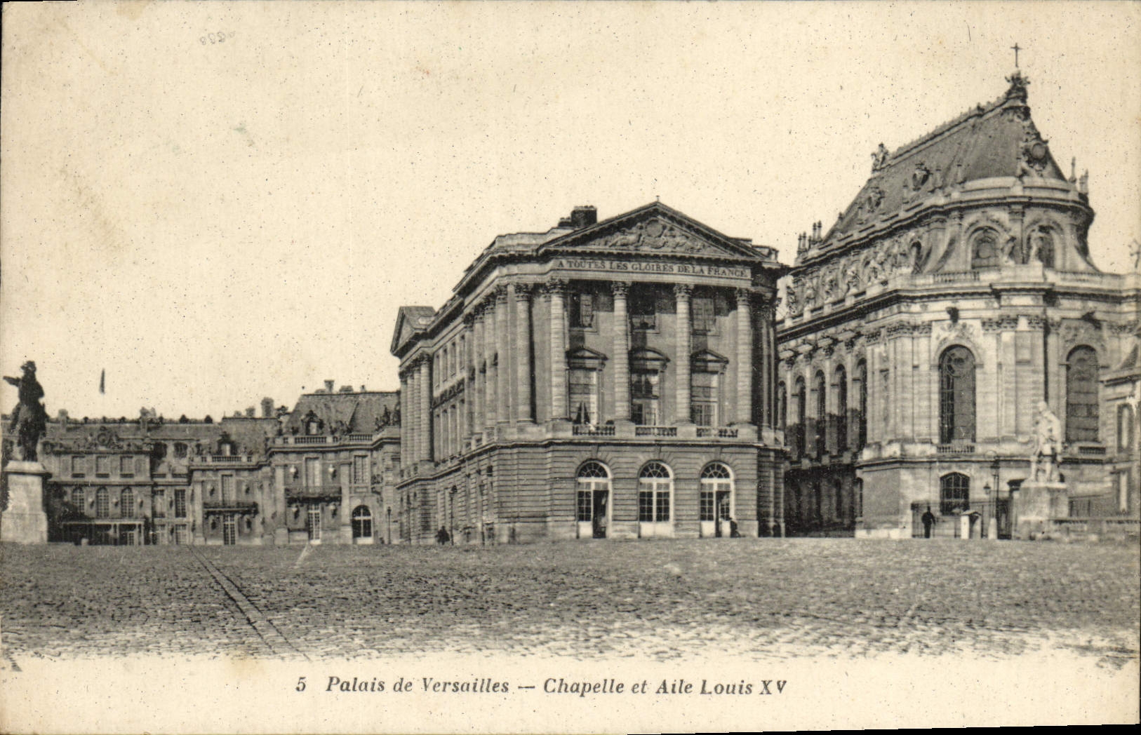 VINTAGE POSTCARD Palate Of Versailles Vault and aite wing Louis XV