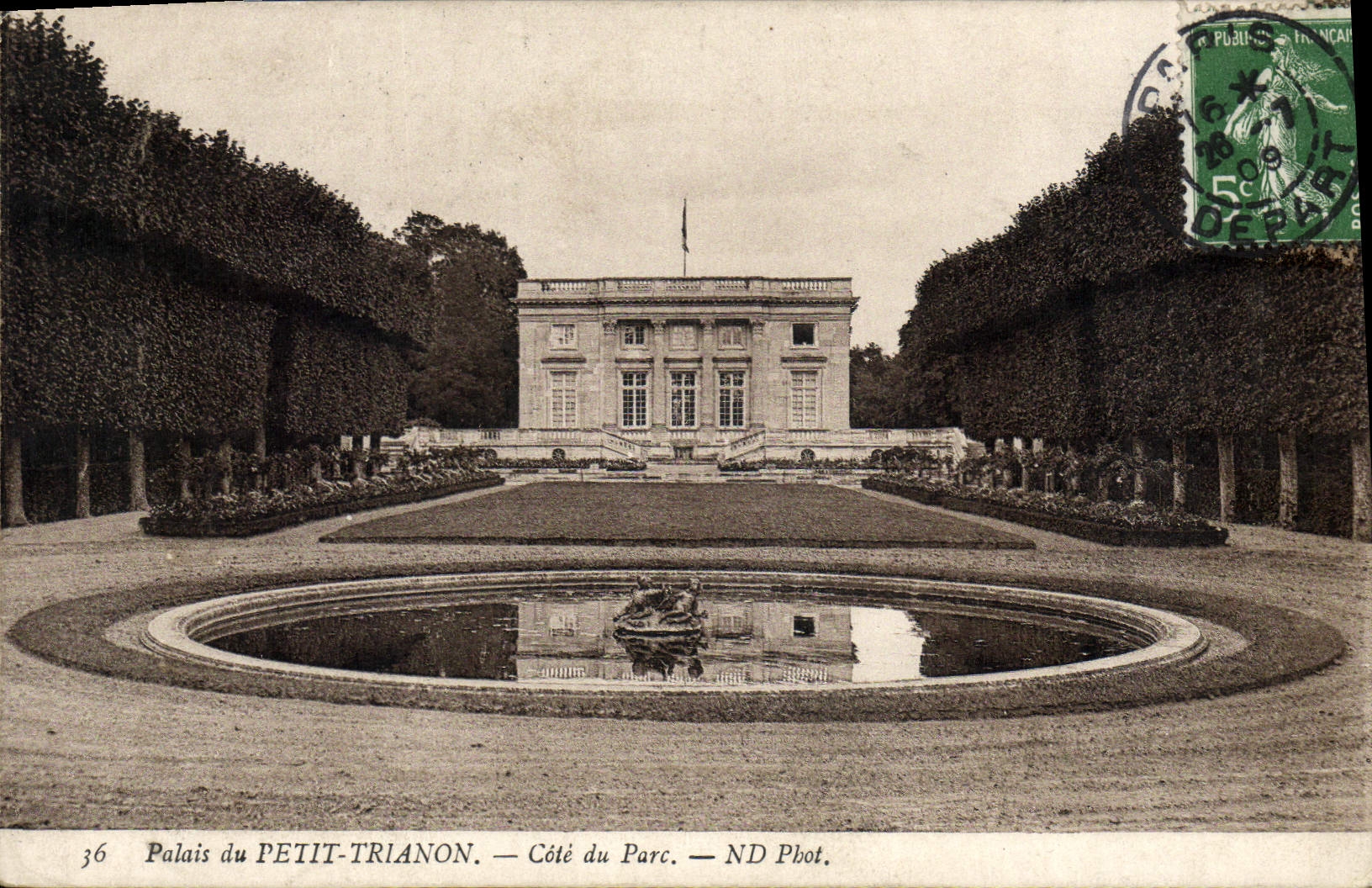 VINTAGE POSTCARD Palais Of Small Trianon Dimensions Versailles Park
