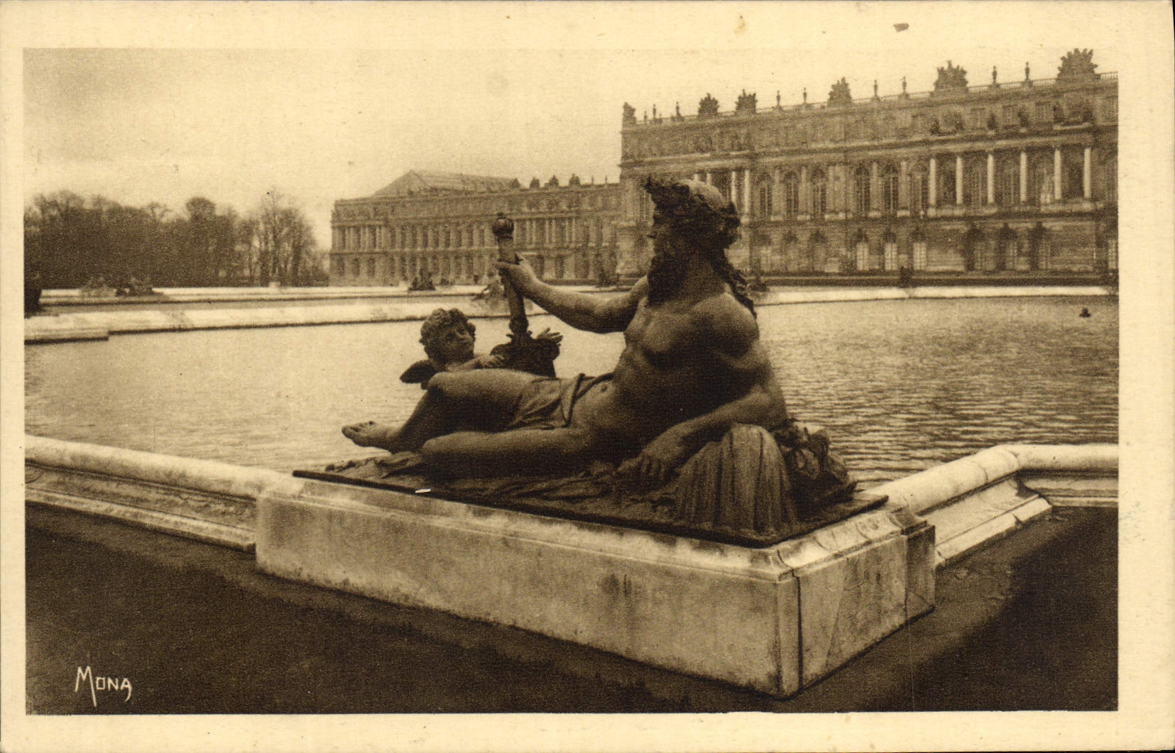 VINTAGE POSTCARD Small Tables Of Versailles the water Castle And Floors