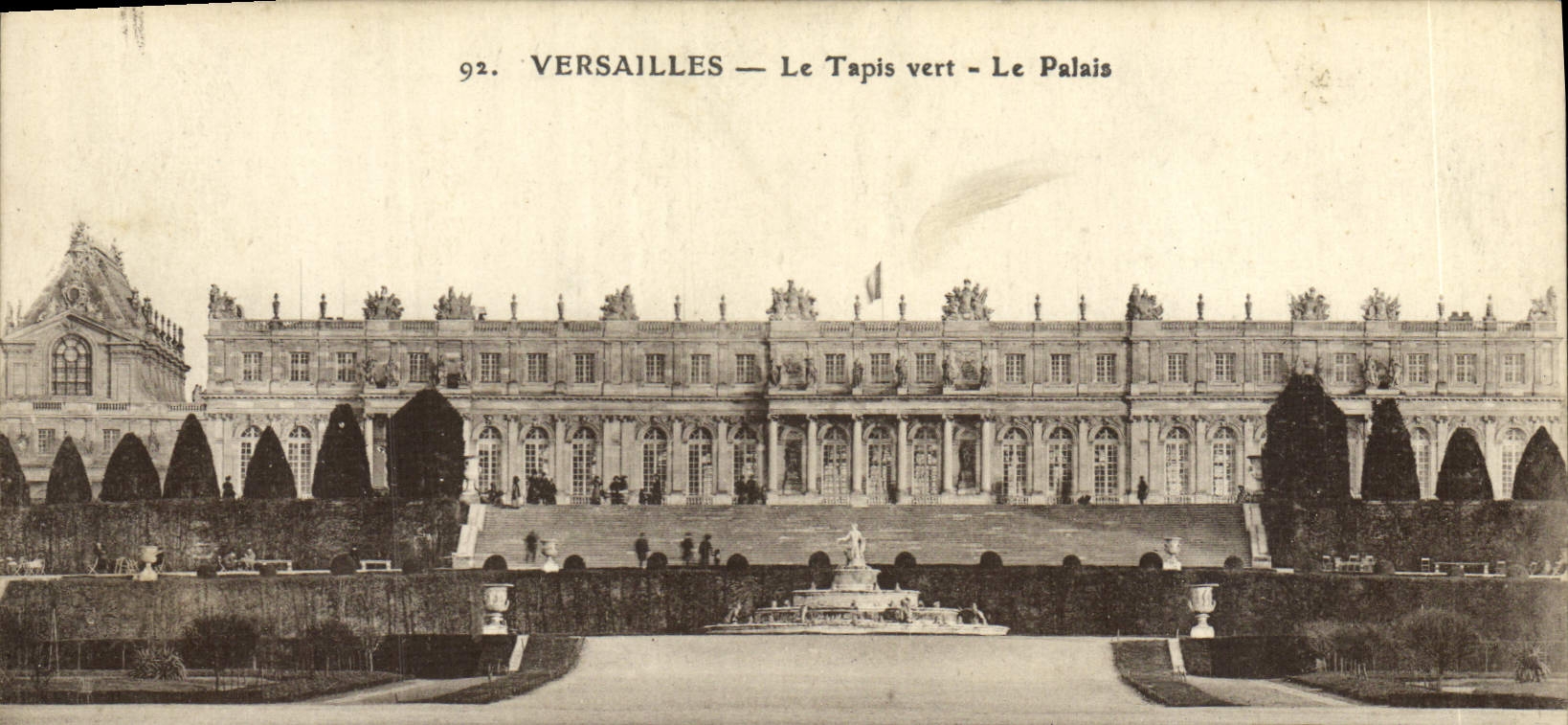 POSTAL Versalles de la VENDIMIA la alfombra verde el paladar