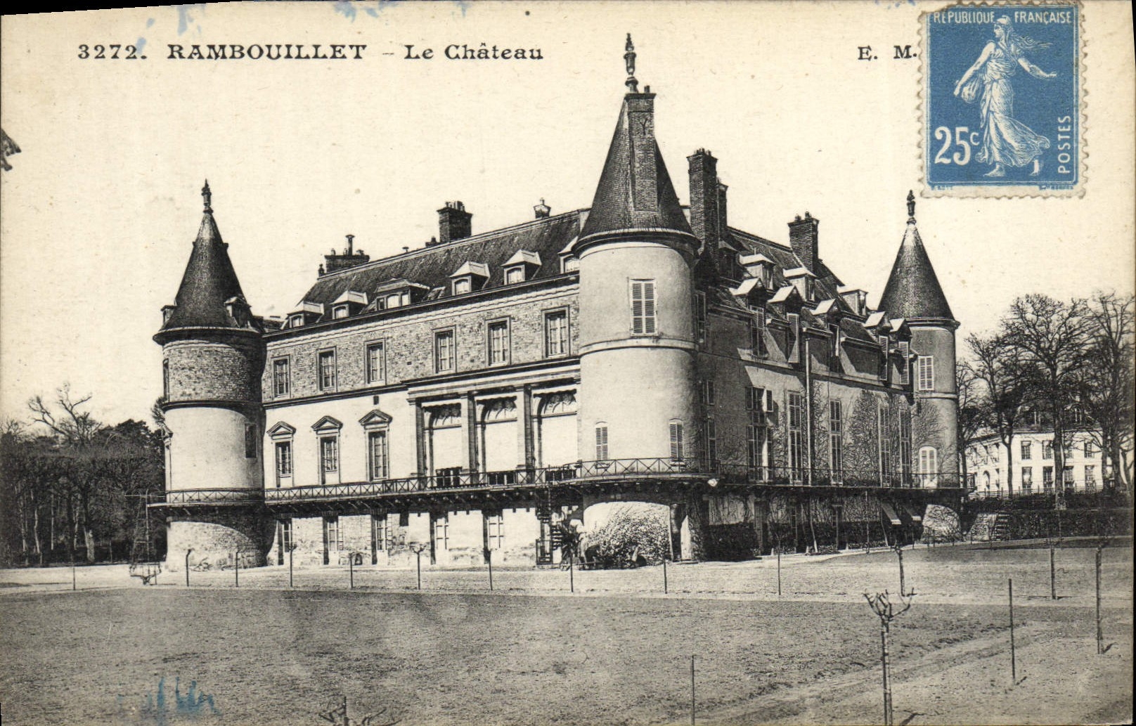 CPA Rambouillet Le Chateau