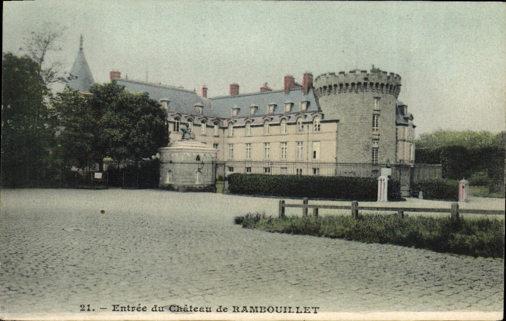 CPA Entree Du Chateau de Rambouillet