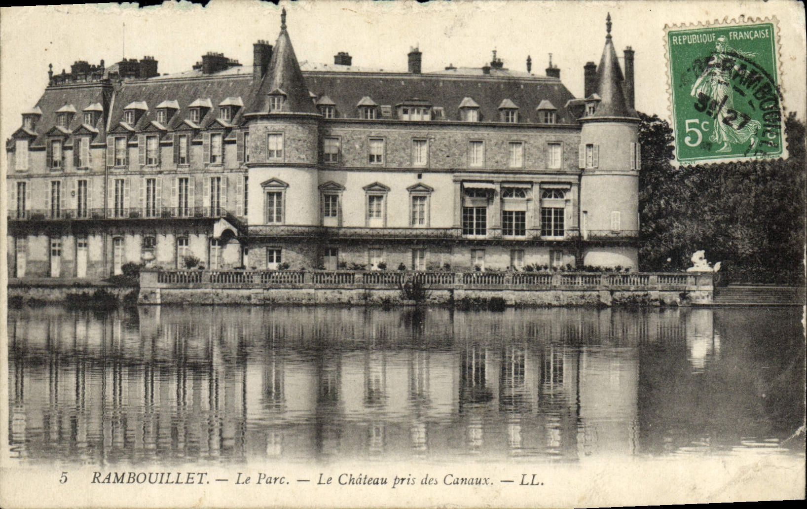 CPA Rambouillet Le Parc Le Chaetau Pris Des Canaux