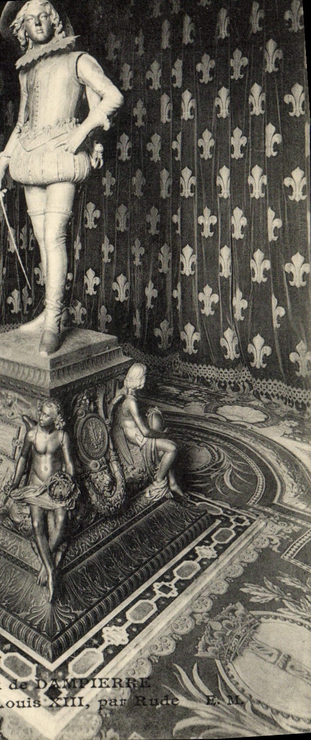 CPA Chateau de Dampierre La statue d'argent de Louis XIII par Rude