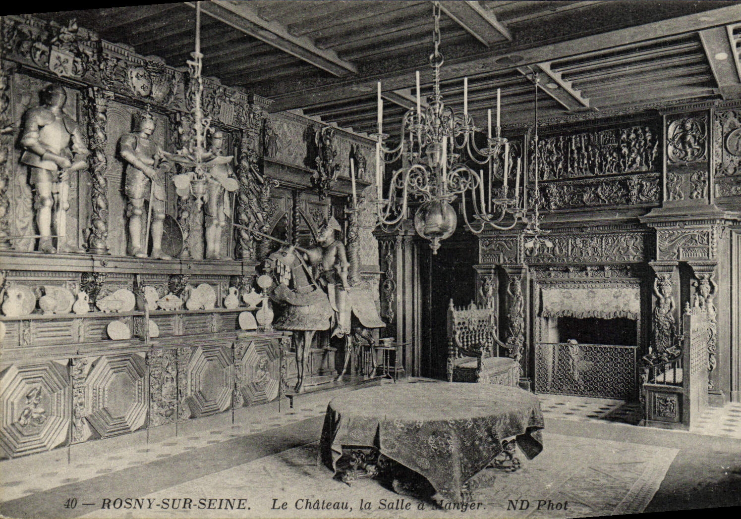 CPA Rosny Sur Seine Le Chateau la Salle a manger Armures Militaria