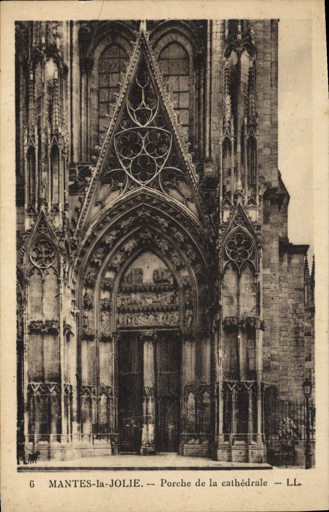 VINTAGE POSTCARD Mantes La Jolie Porch of the Cathedral